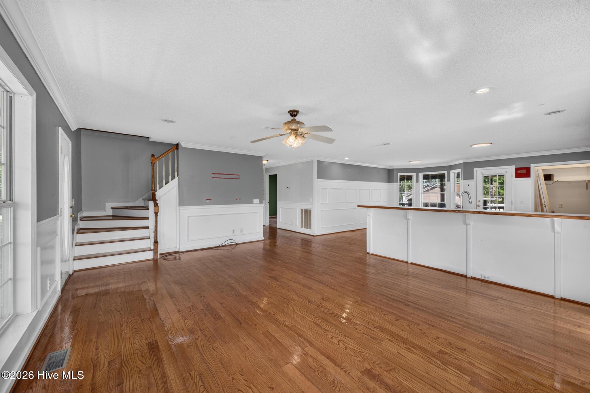 1072 Meadow Lane Property Photo 9