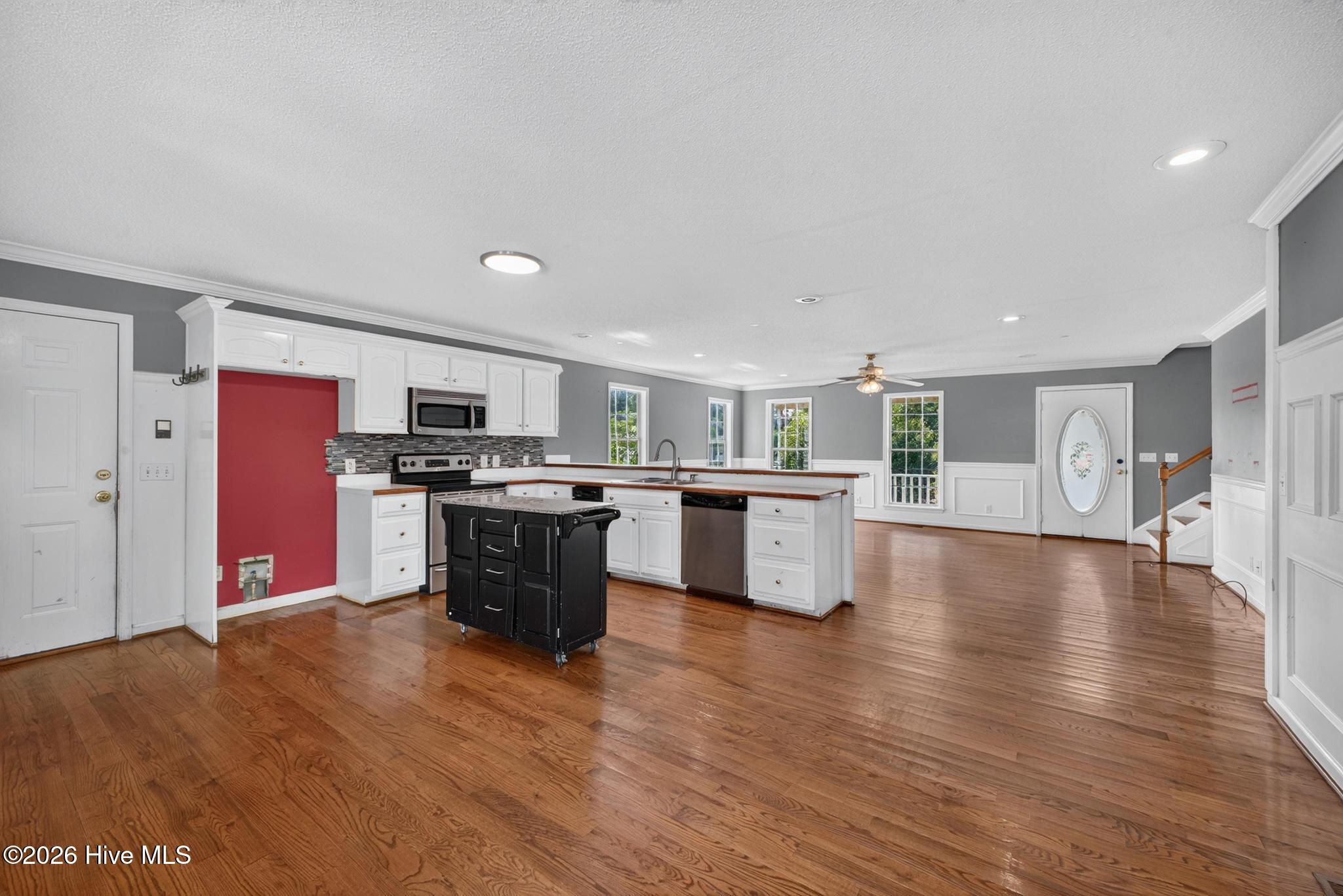 1072 Meadow Lane Property Photo 11