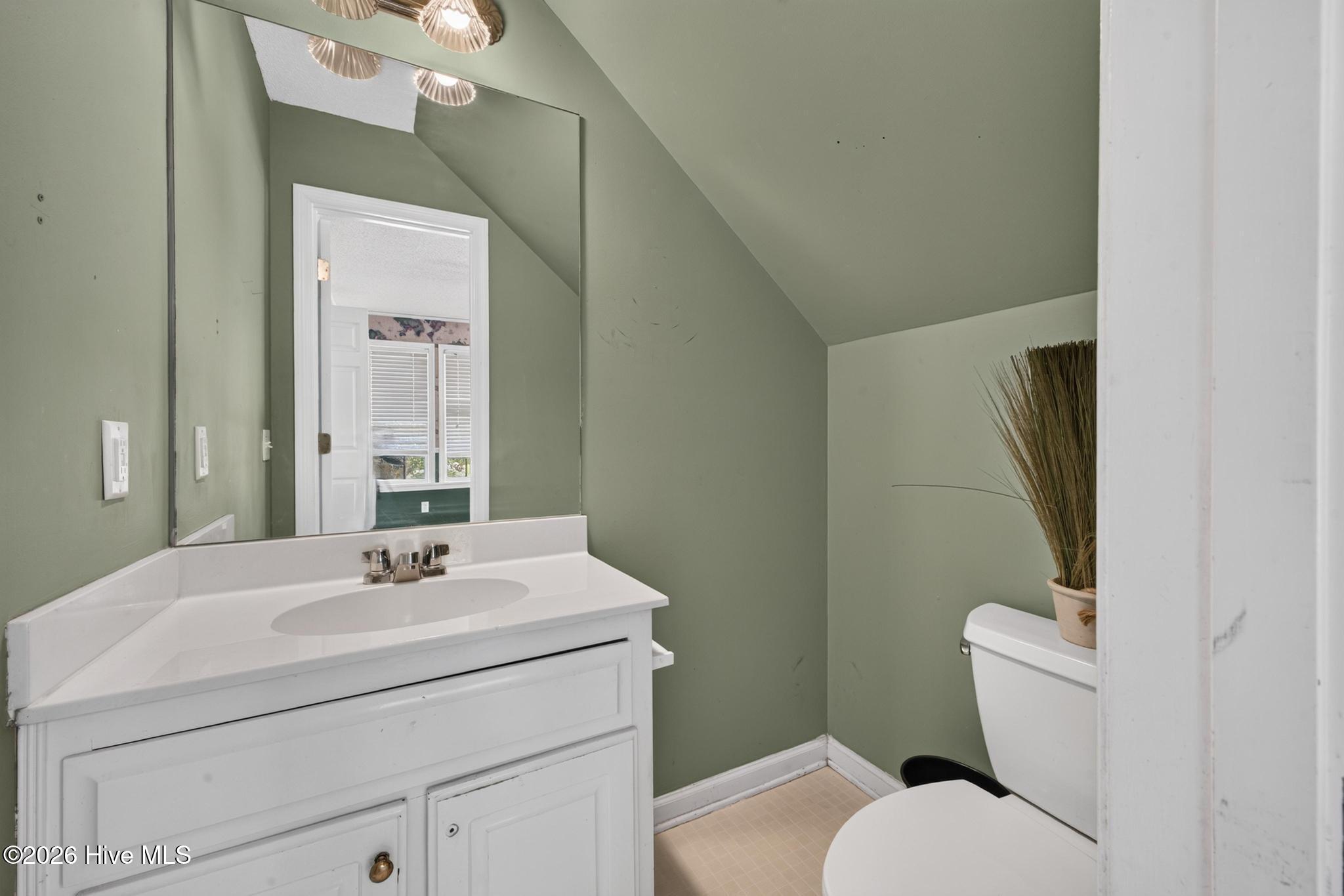 1072 Meadow Lane Property Photo 21