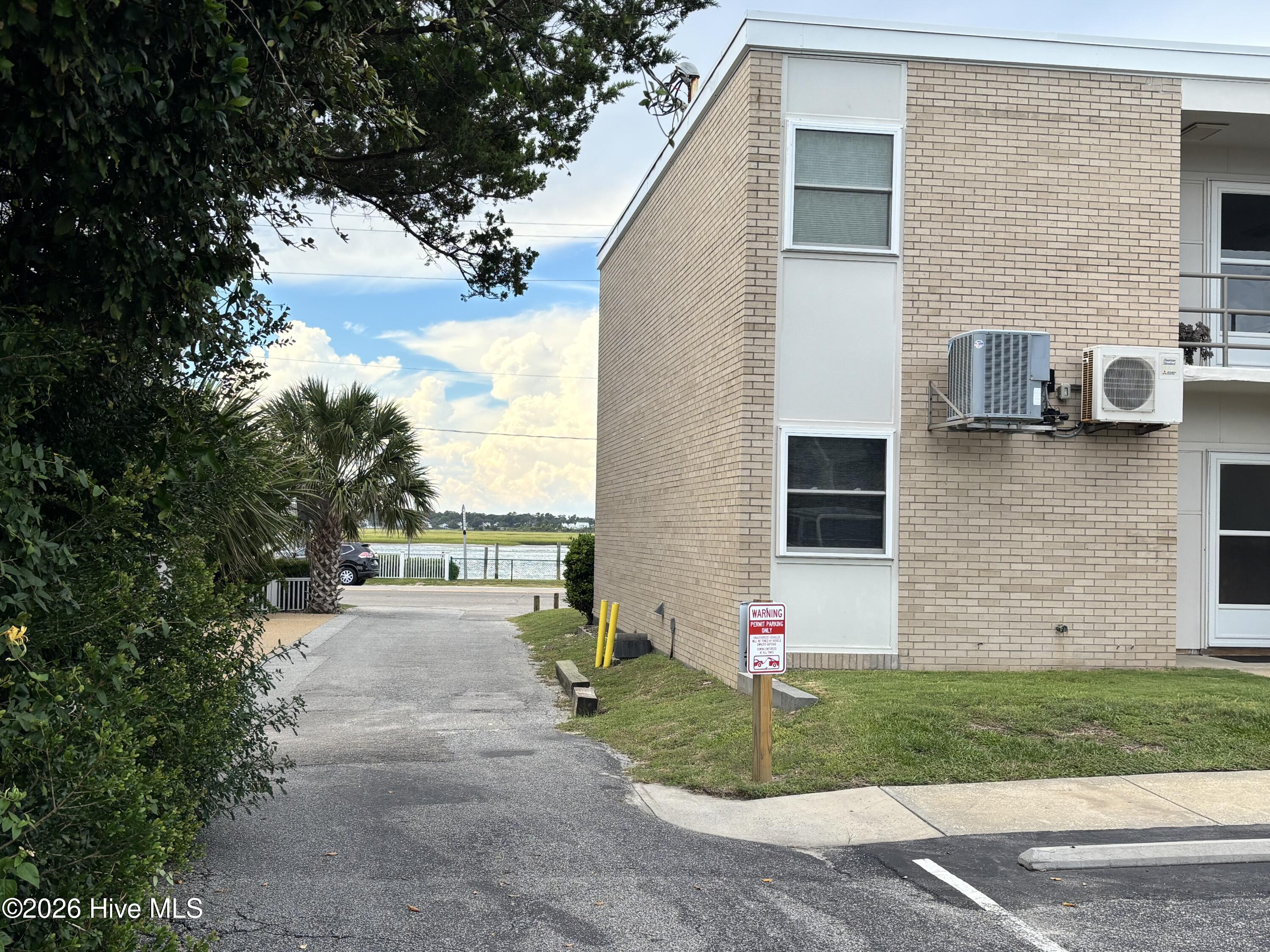624 Waynick Boulevard Unit 101 Property Photo 2