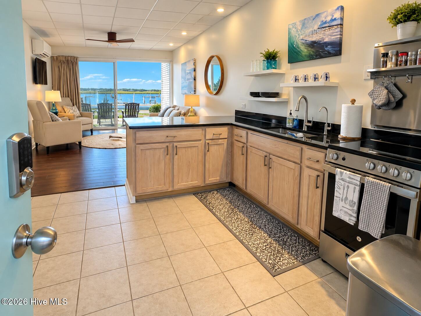 624 Waynick Boulevard Unit 101 Property Photo 24