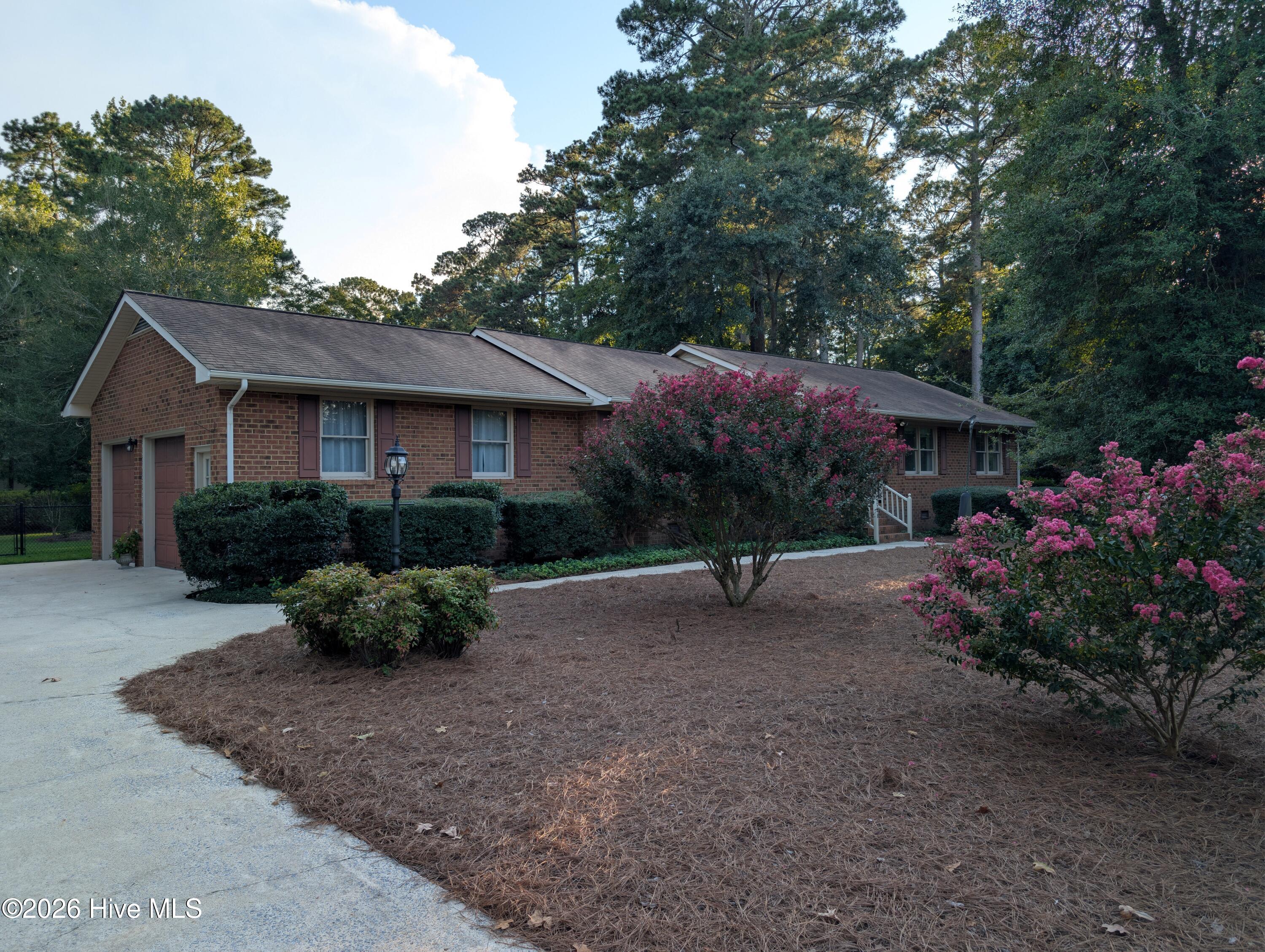 2748 Millbrook Drive Property Photo 1