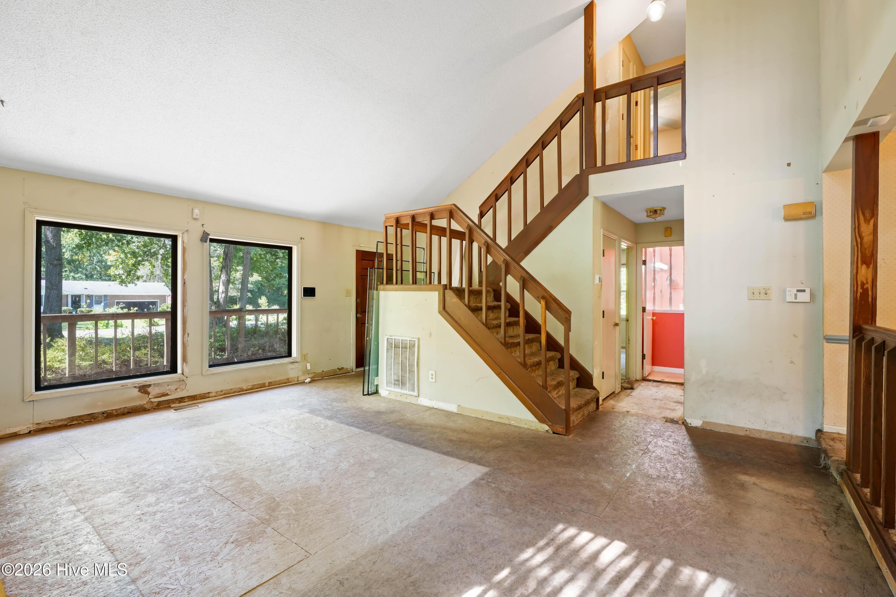 403 White Oak Road Property Photo 12