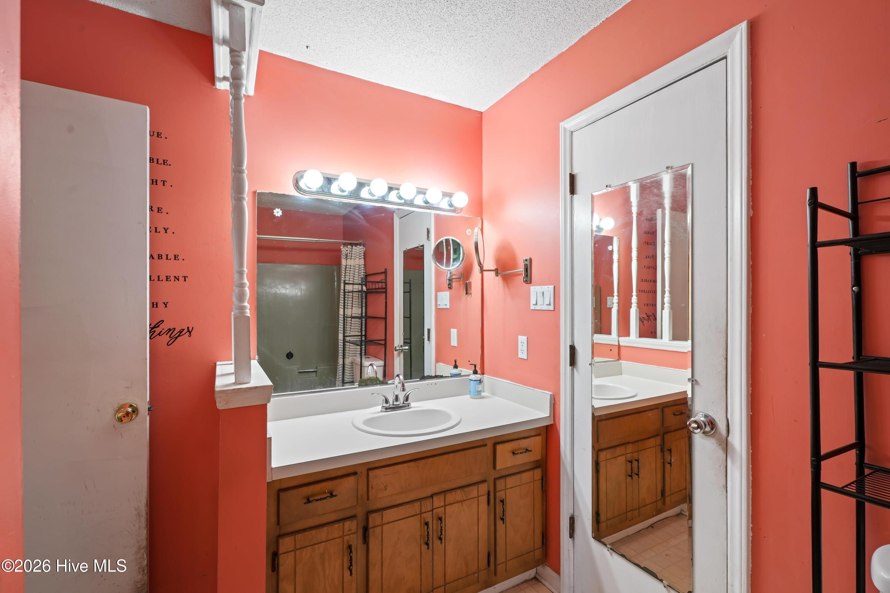 403 White Oak Road Property Photo 18