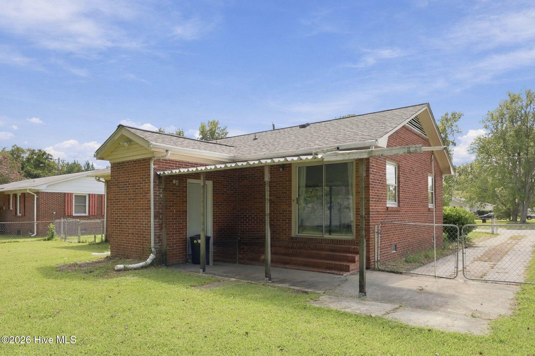 203 Mercer Road Property Photo 3