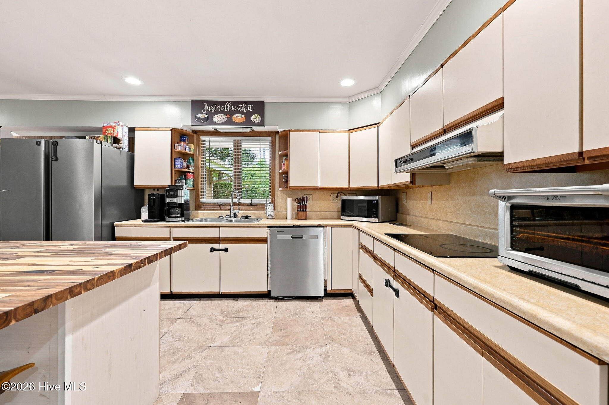 402 E Vance Street Property Photo 17