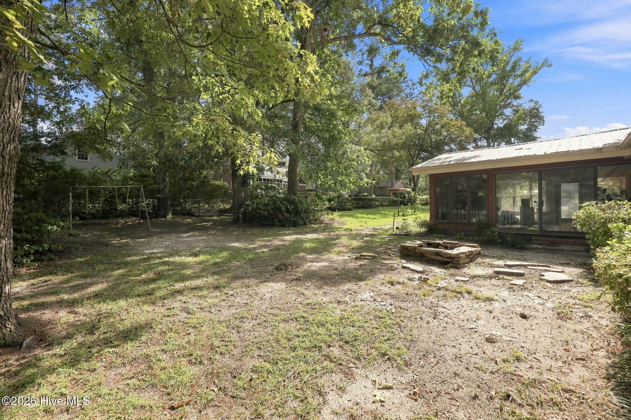 402 E Vance Street Property Photo 36
