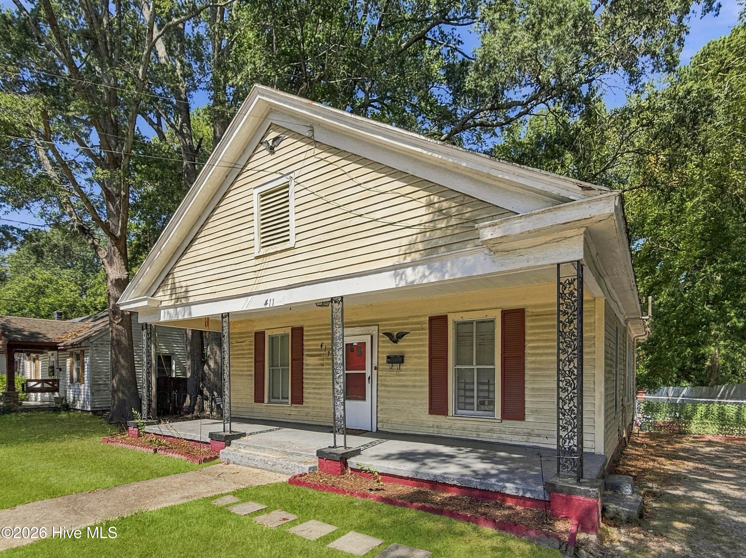 411 Raleigh Road Parkway N Property Photo