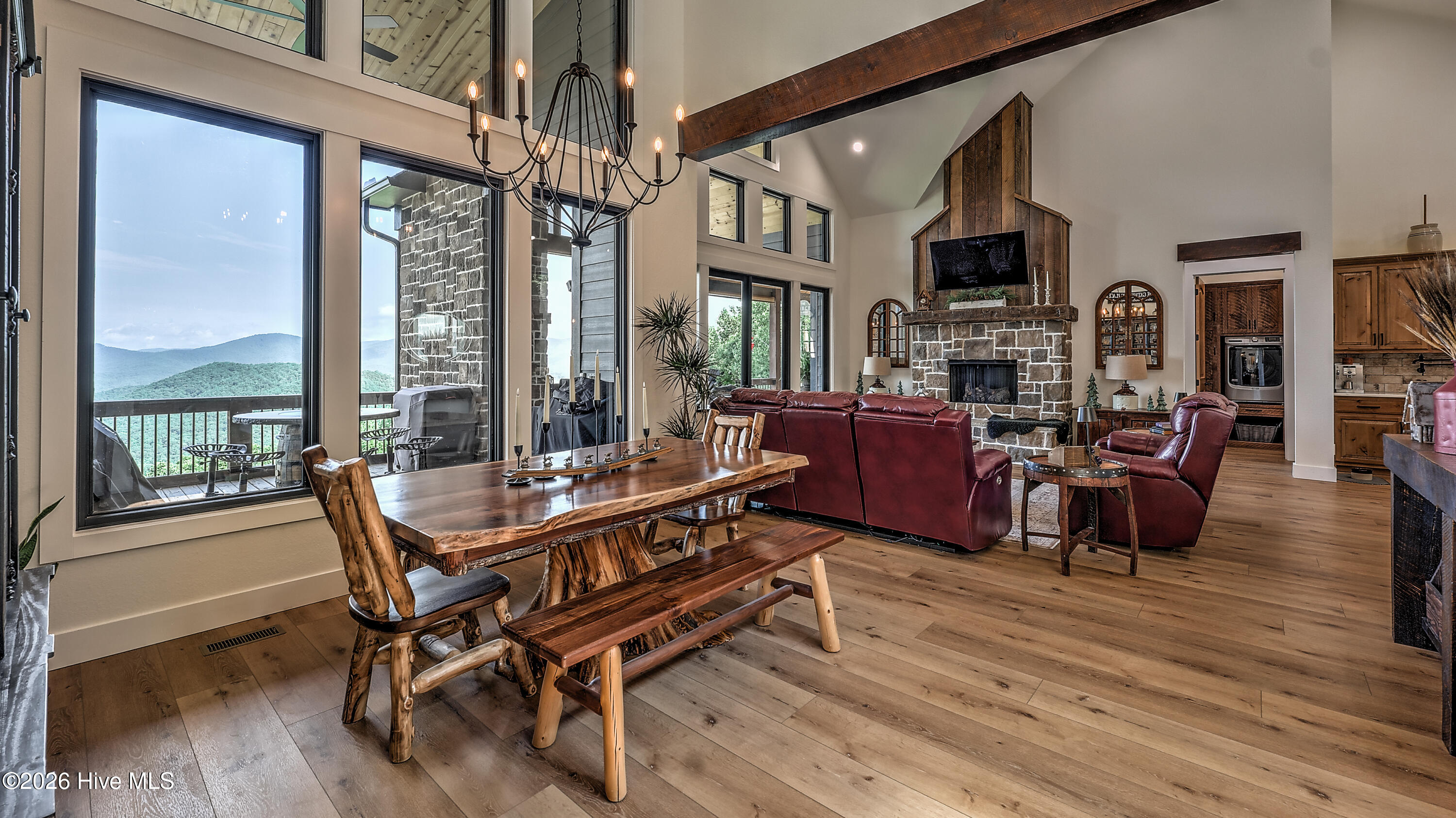 100 Little Den Lane Property Photo 7