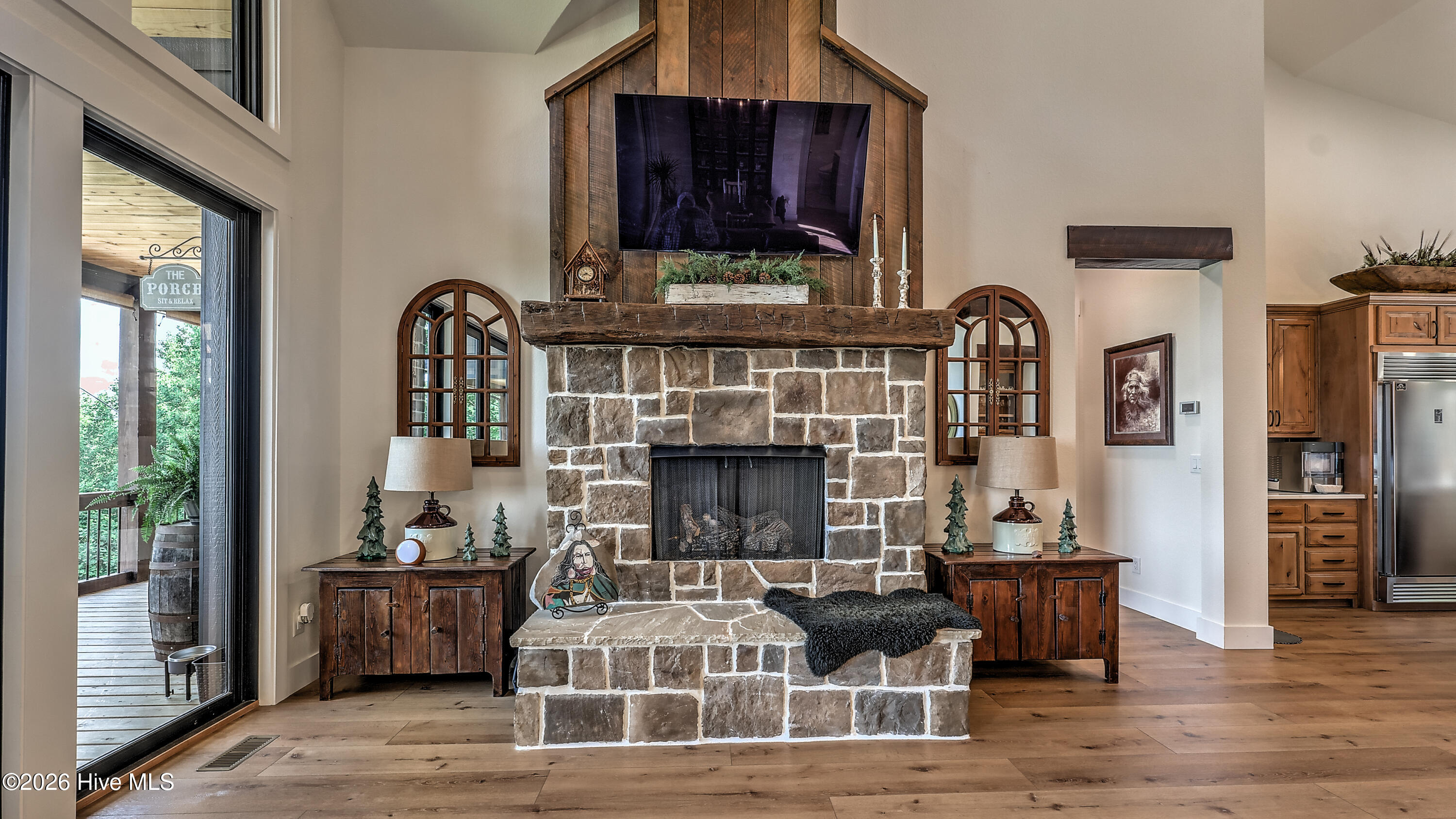 100 Little Den Lane Property Photo 12