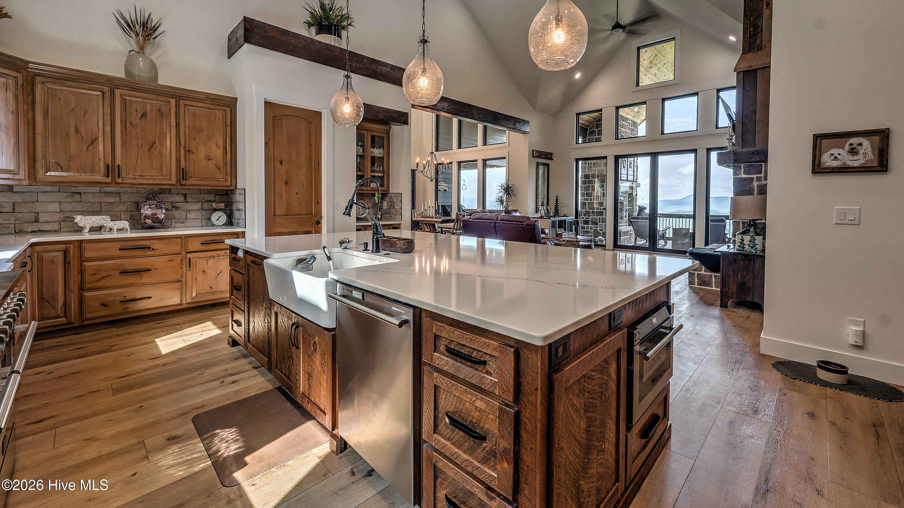 100 Little Den Lane Property Photo 16