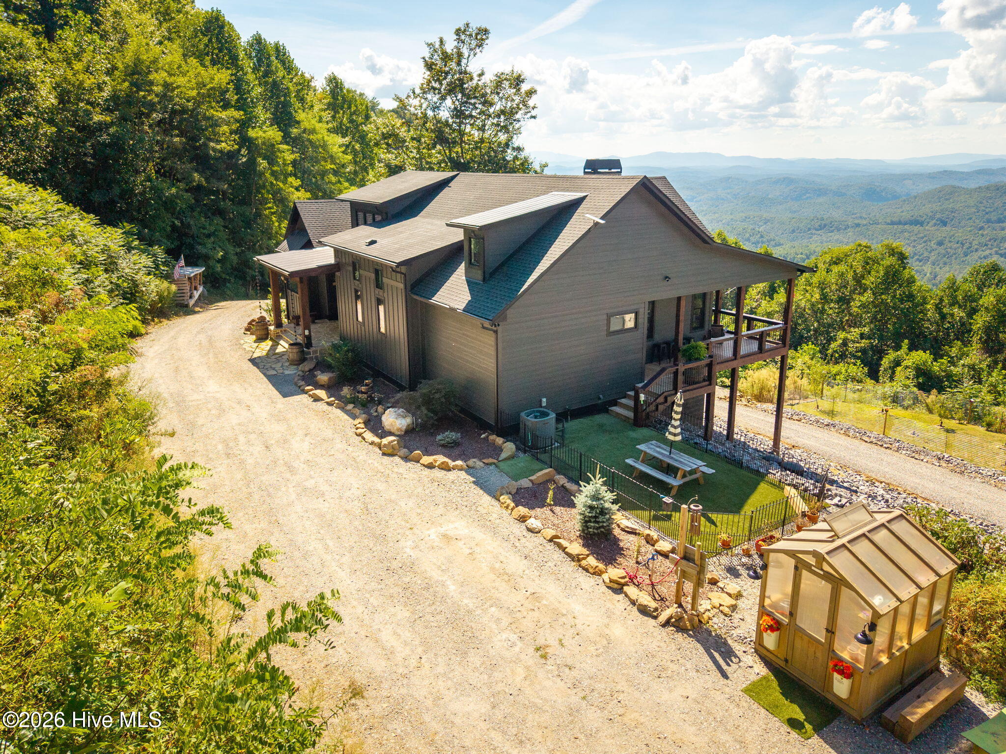 100 Little Den Lane Property Photo 69