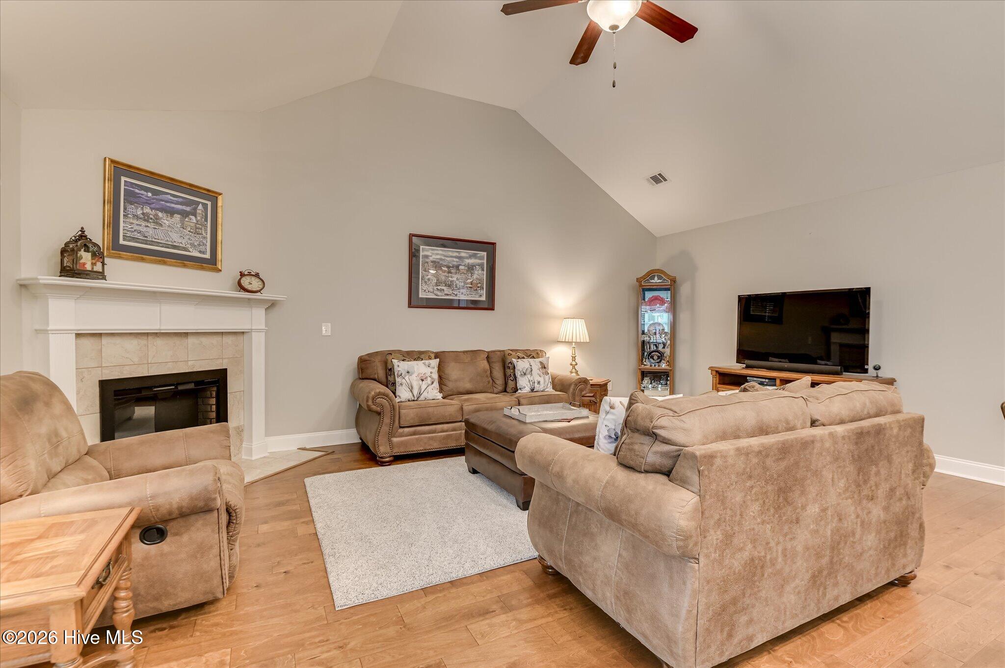 207 Torrey Pine Trail Property Photo 8