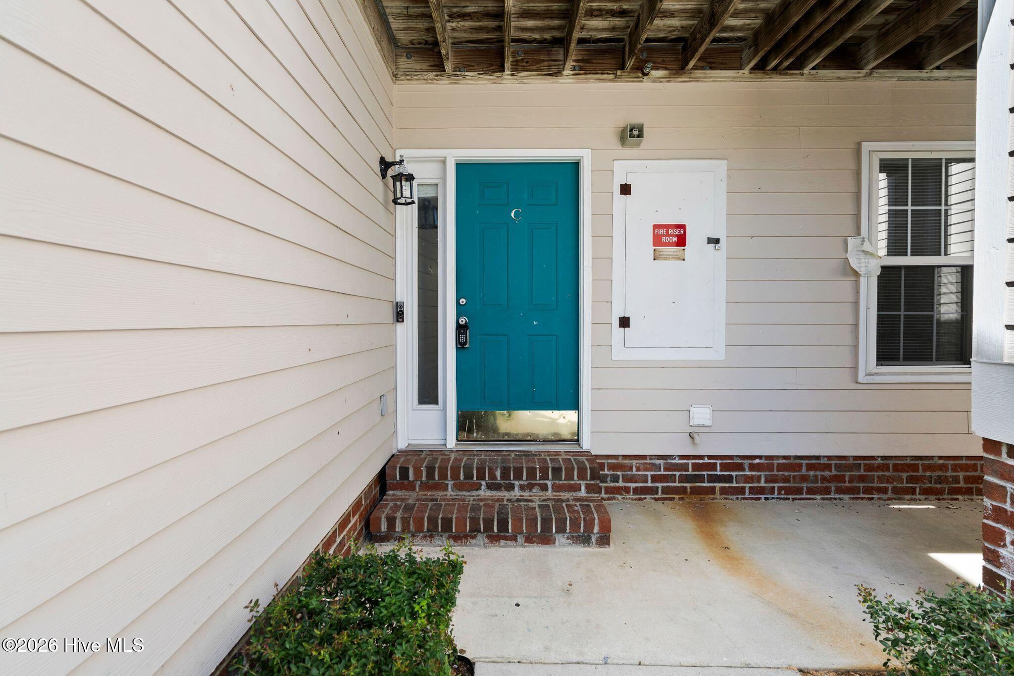 709 Summertime Lane C Property Photo 3