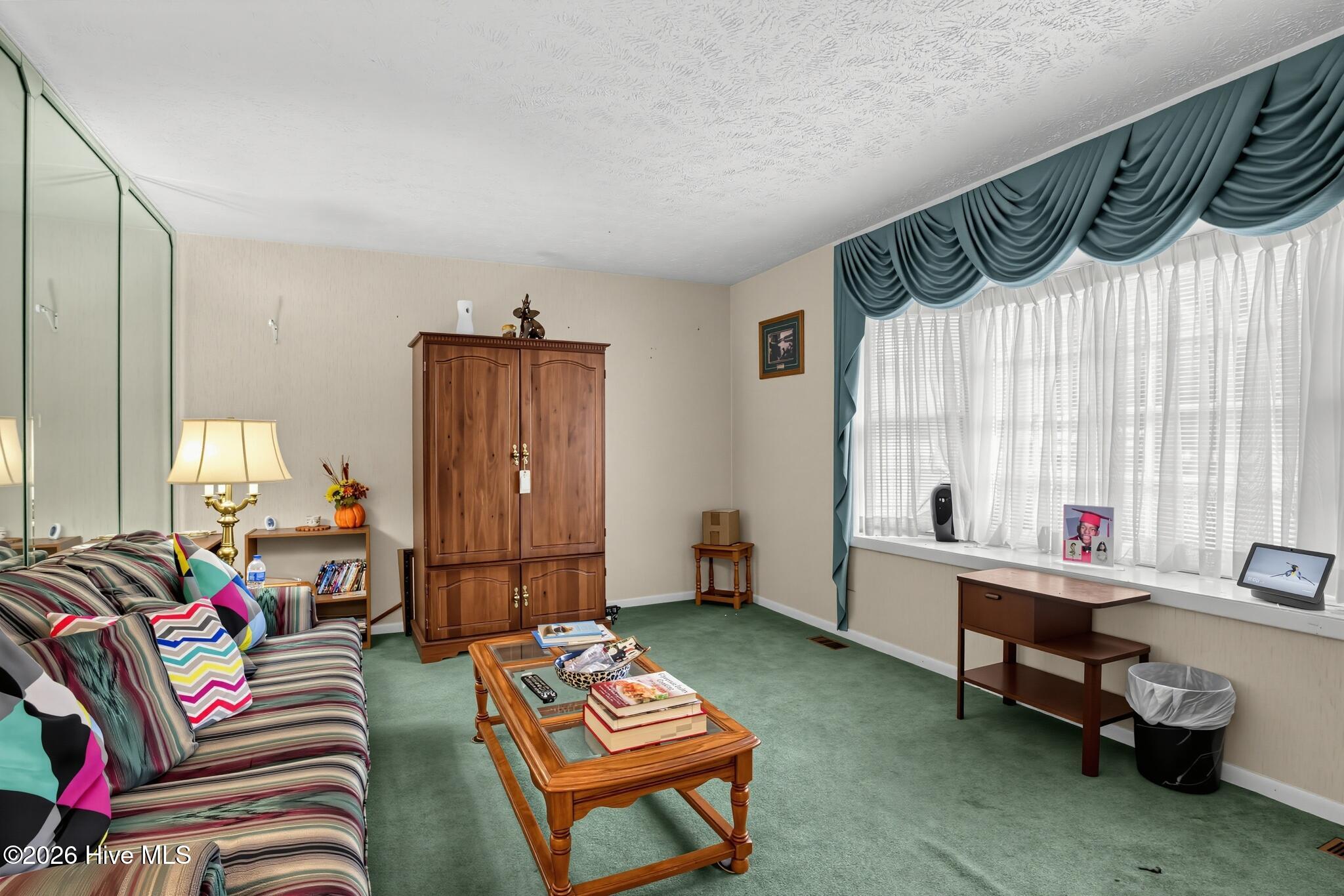 12621 Holly Lane Property Photo 4
