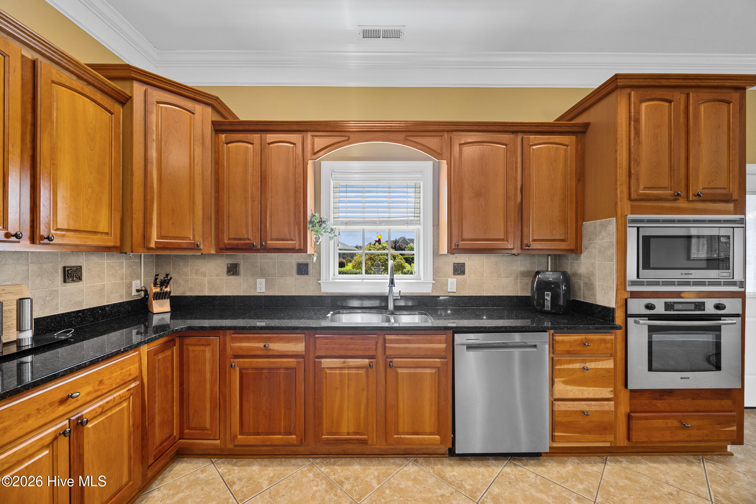 1001 Lismore Way Property Photo 17