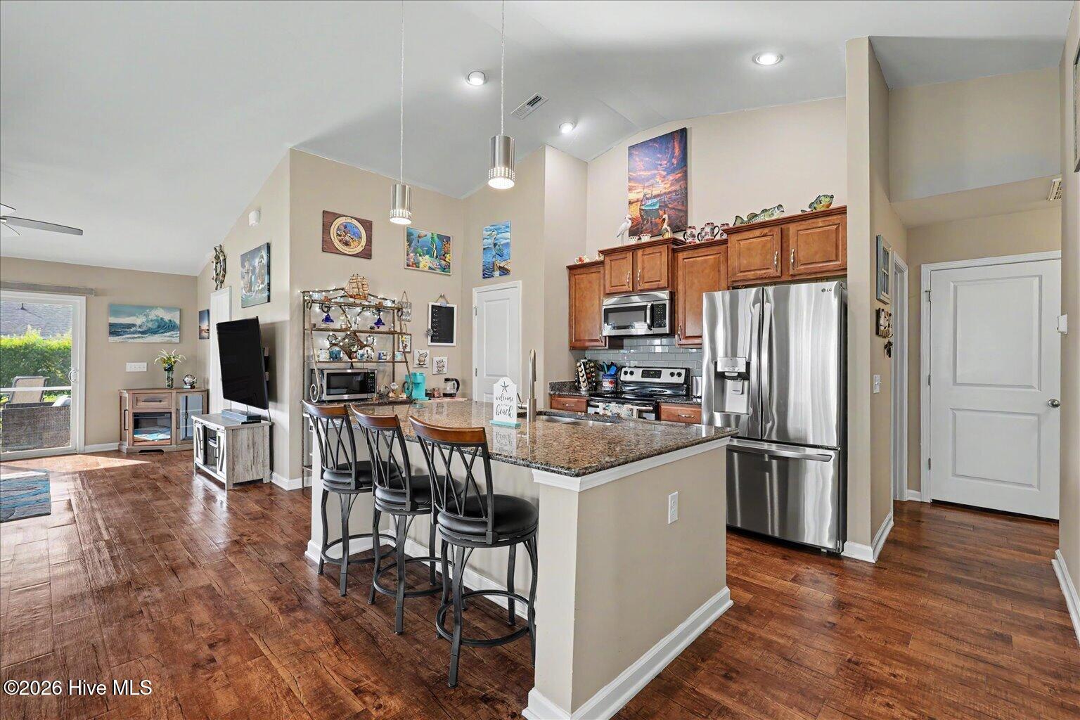 1092 Chadsey Lake Drive Property Photo 8