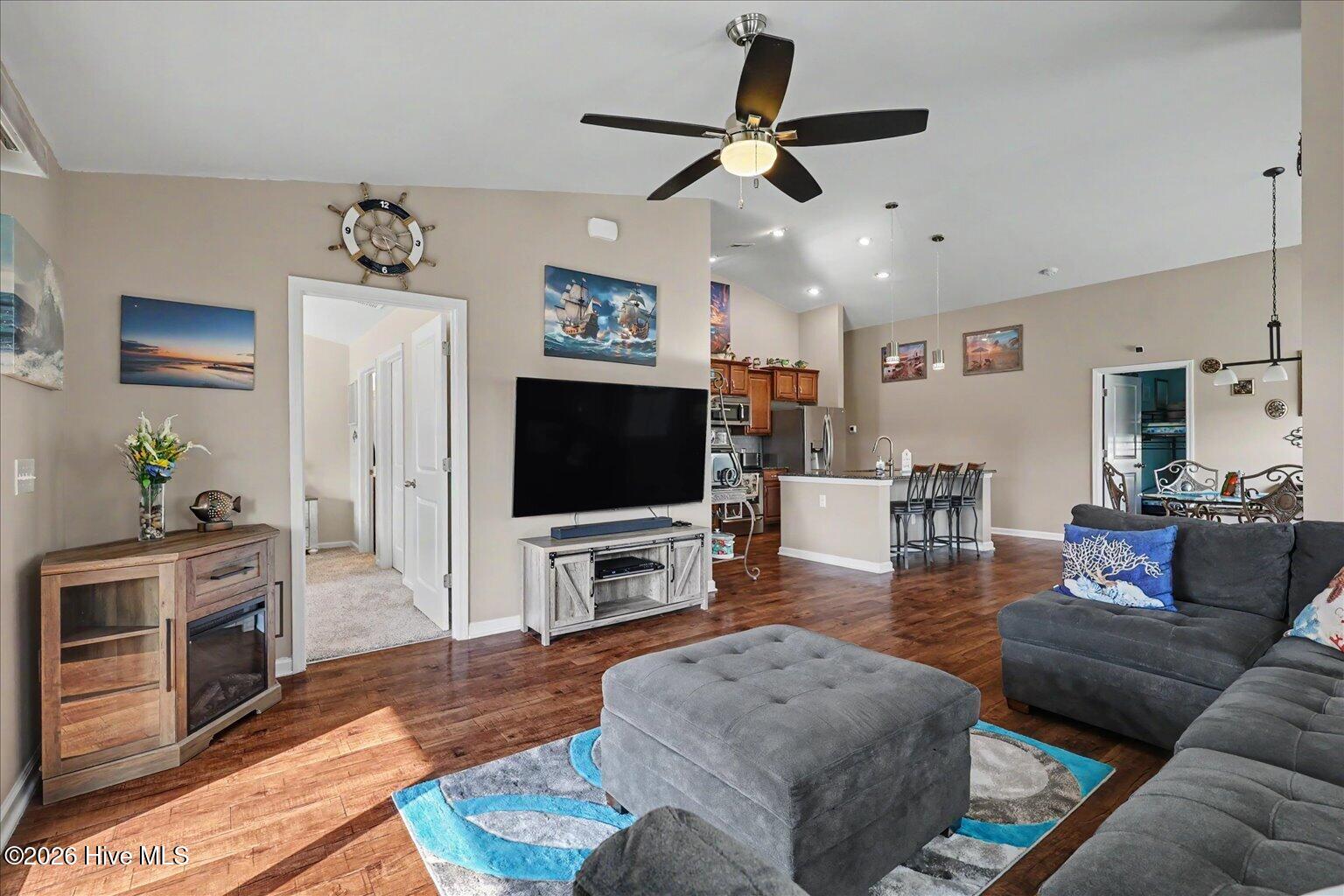 1092 Chadsey Lake Drive Property Photo 16