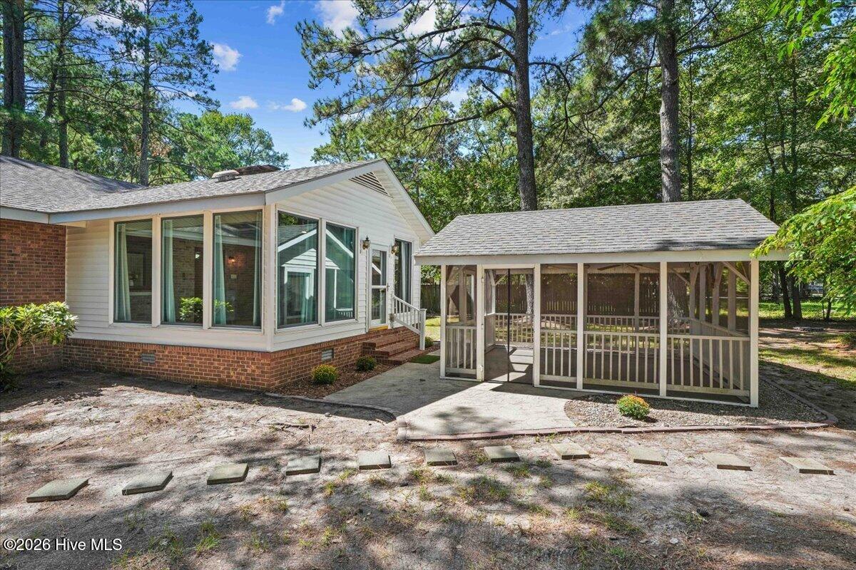 303 Mimosa Park Drive Property Photo 6