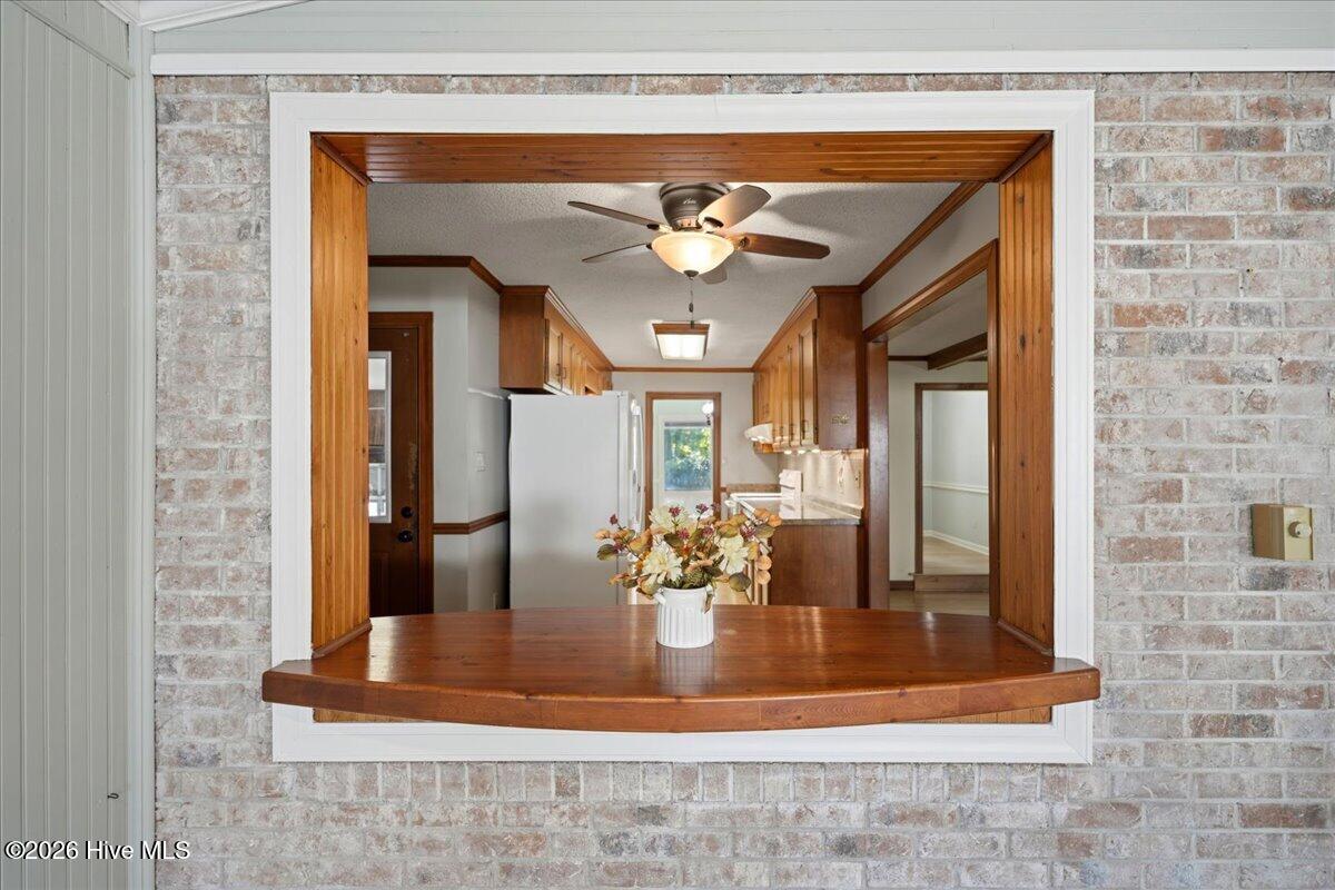 303 Mimosa Park Drive Property Photo 16