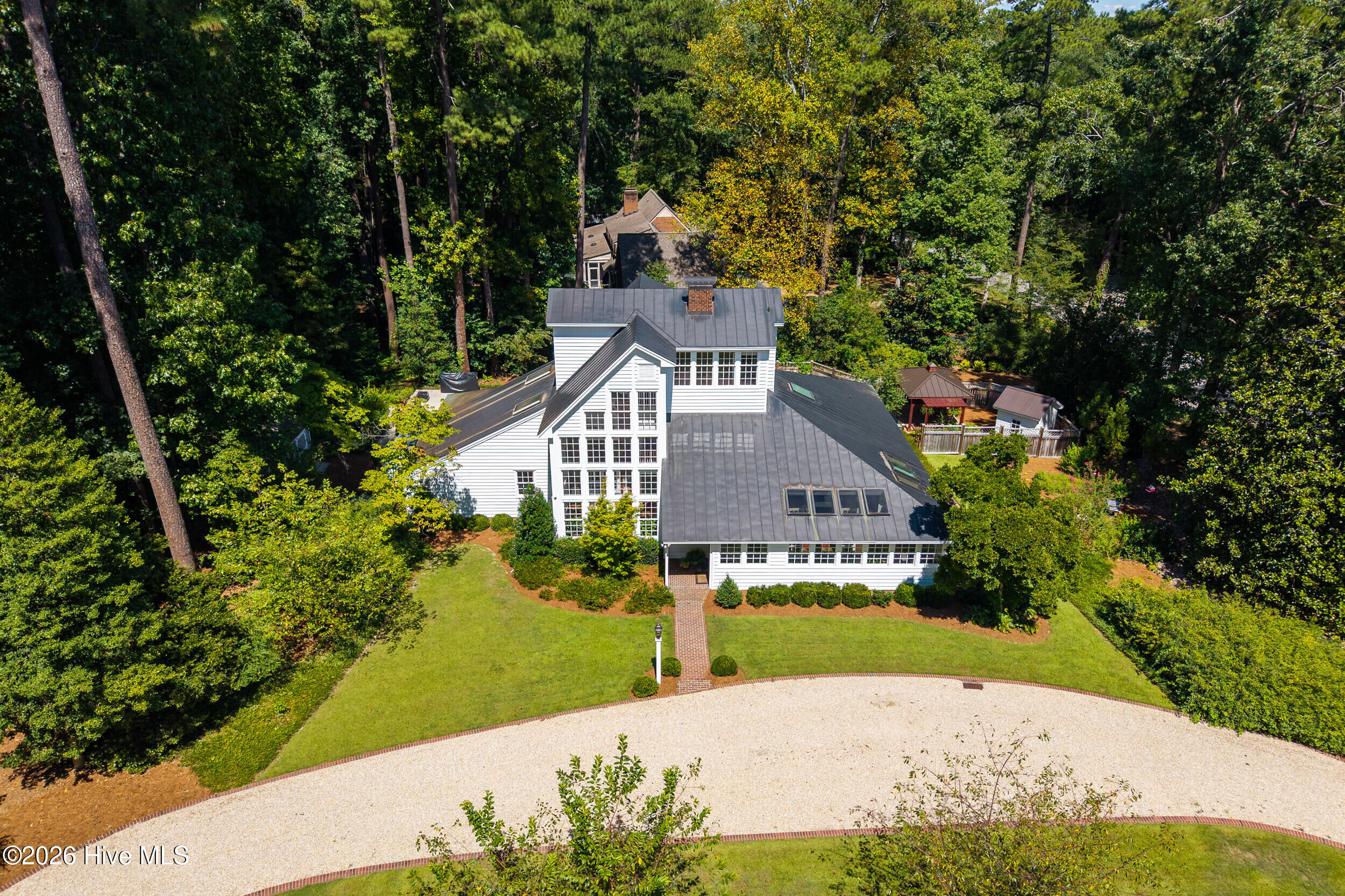 156 Candlewood Road Property Photo 3