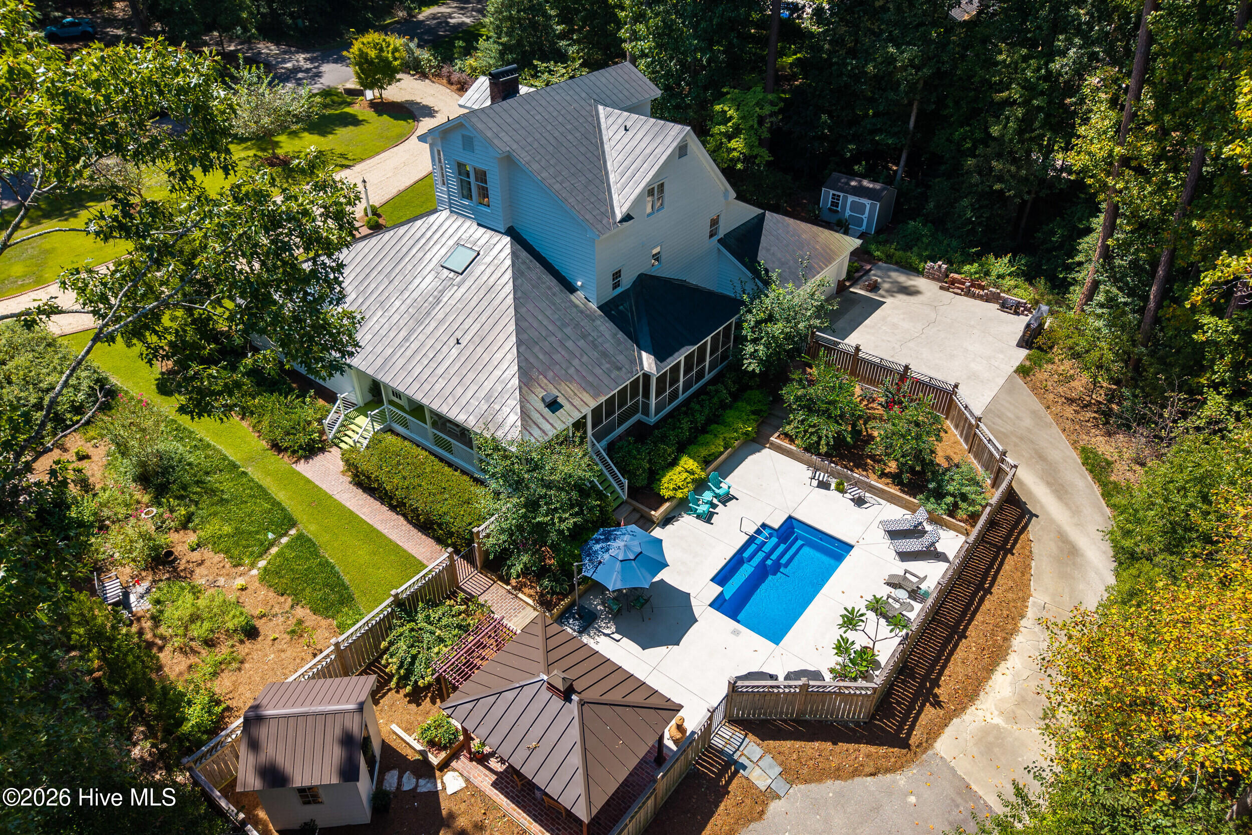 156 Candlewood Road Property Photo 4