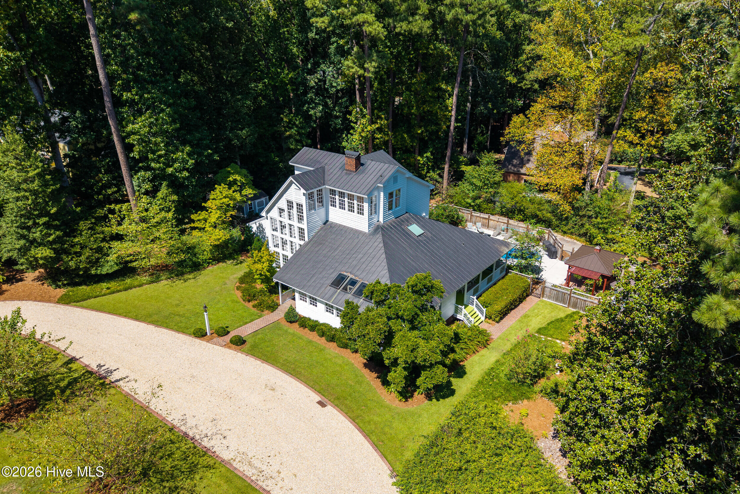 156 Candlewood Road Property Photo 5