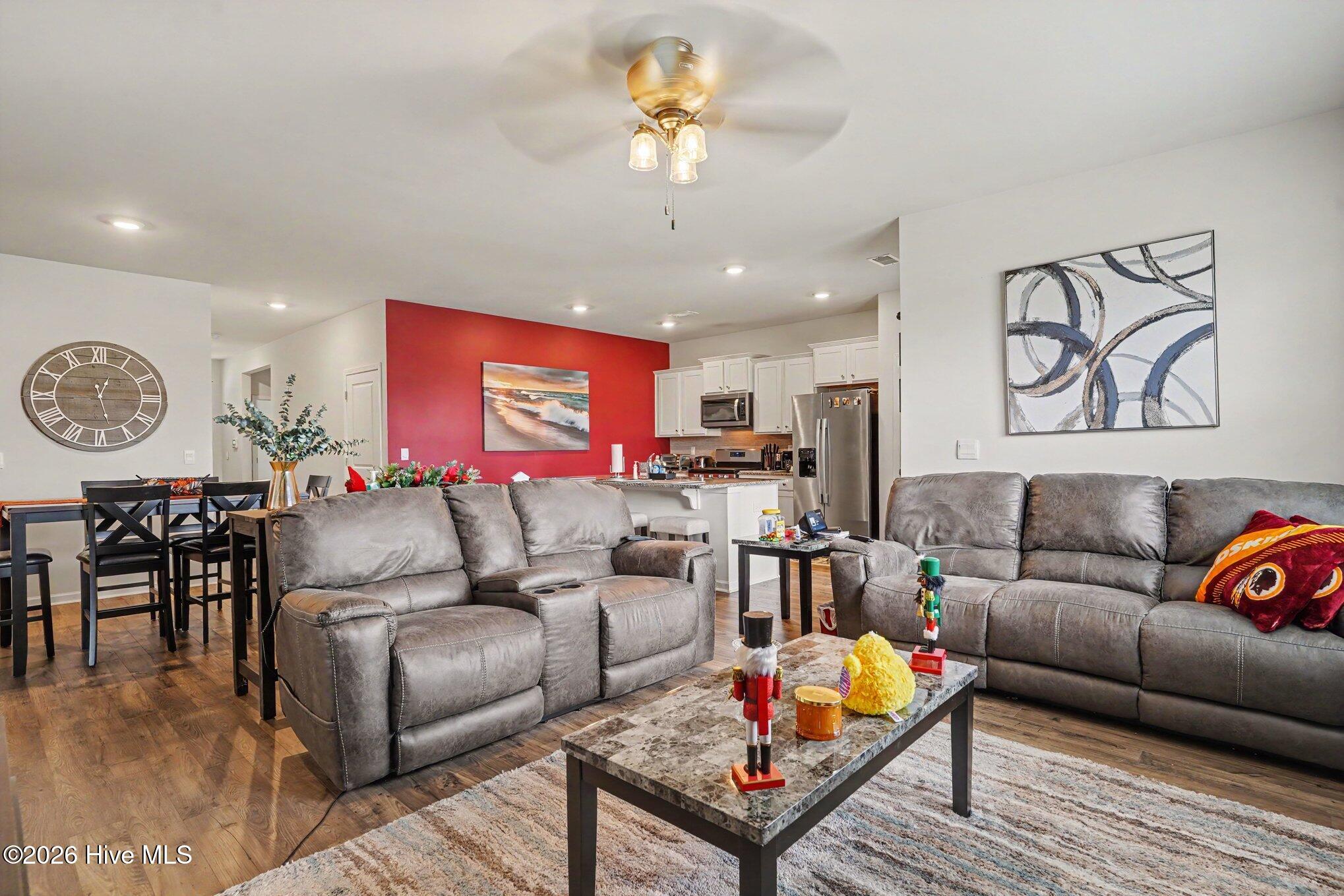 3927 Nandina Court Property Photo 6