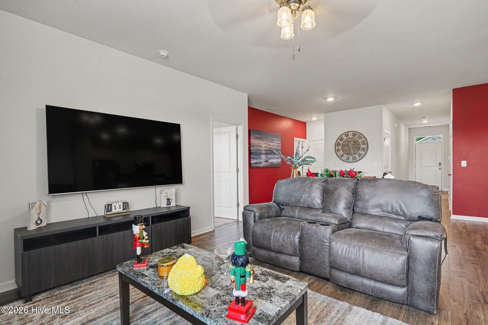 3927 Nandina Court Property Photo 9