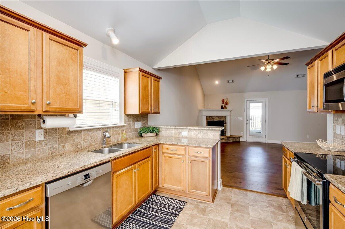 1213 Derby Lane Property Photo 4