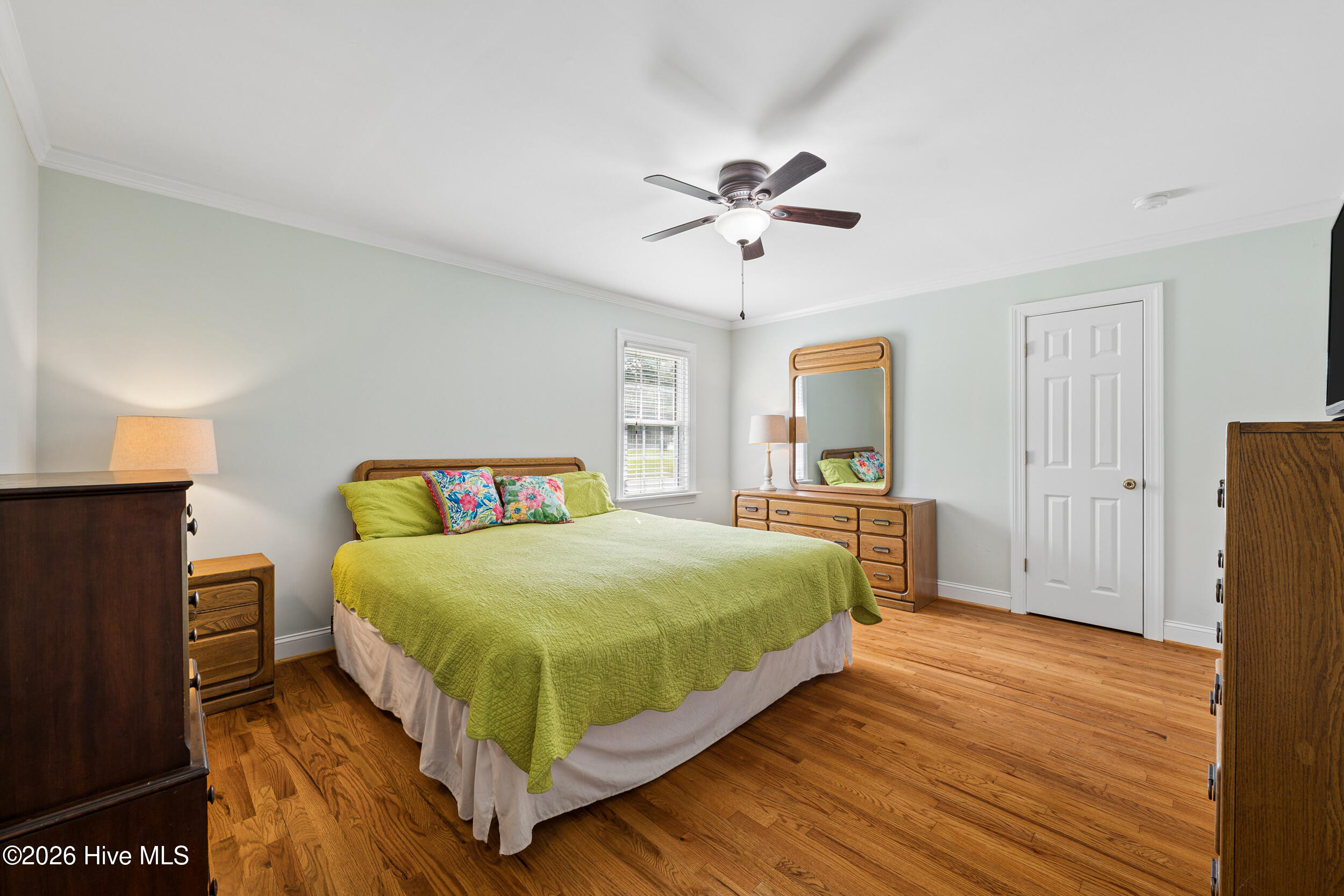 1035 W Saint James Street Property Photo 15