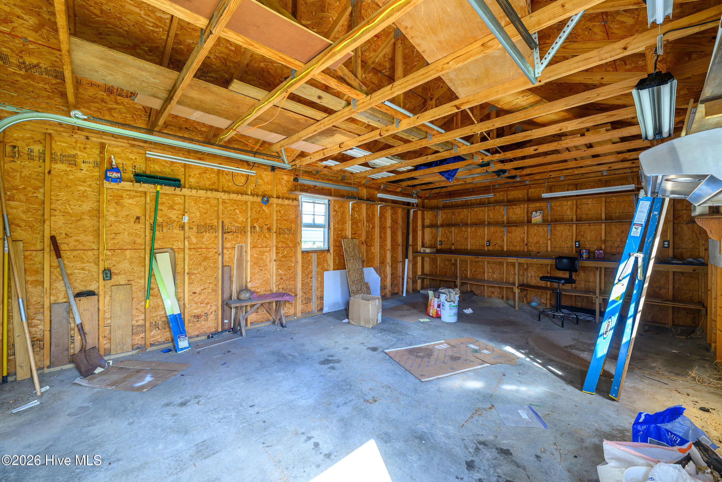 1035 W Saint James Street Property Photo 29