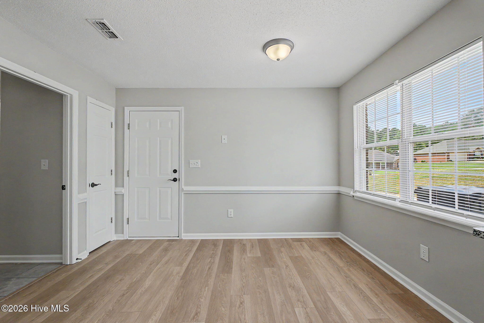 2933 Arrowwood Circle Property Photo 18