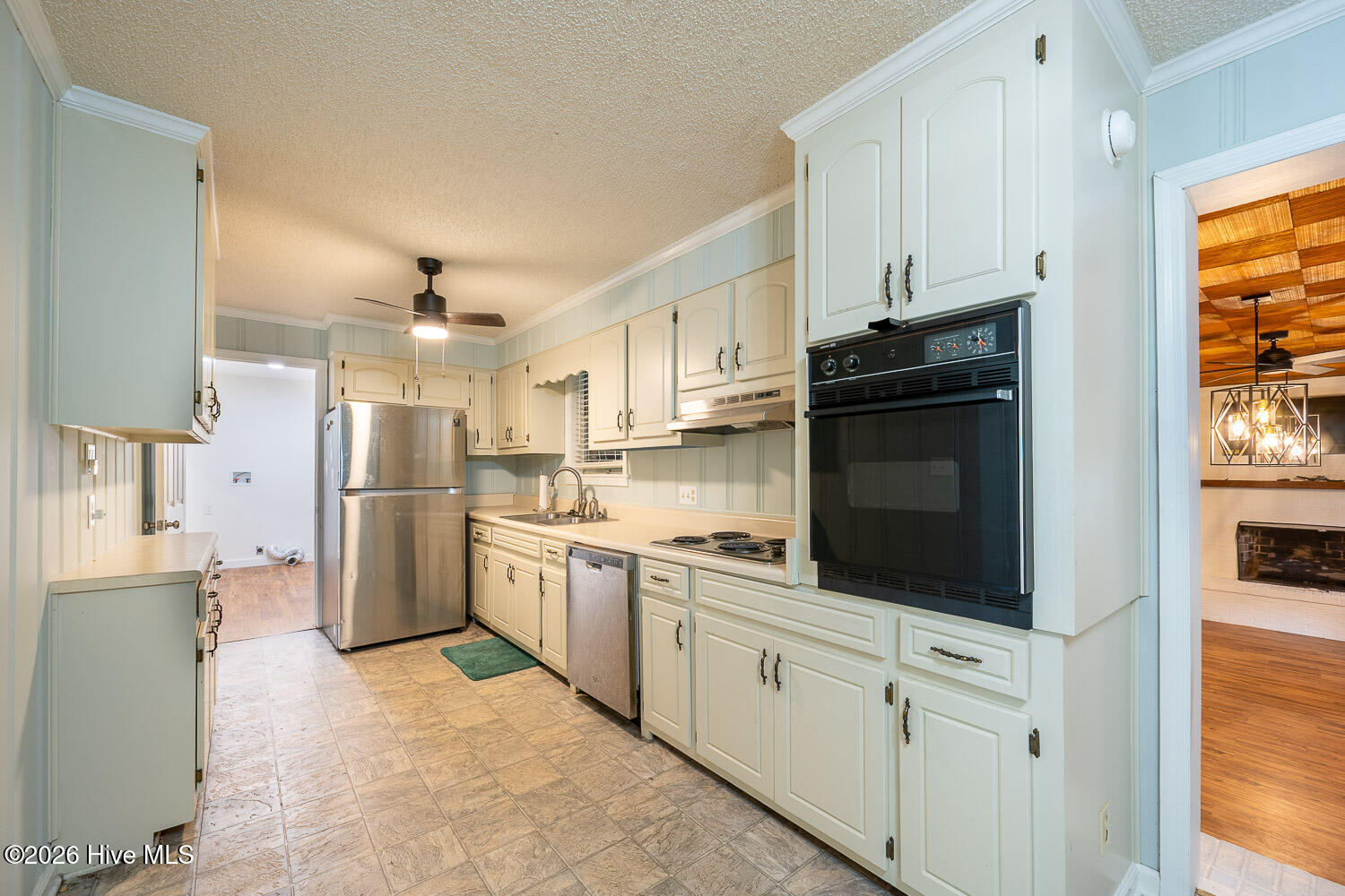 511 W 4th Street Property Photo 7