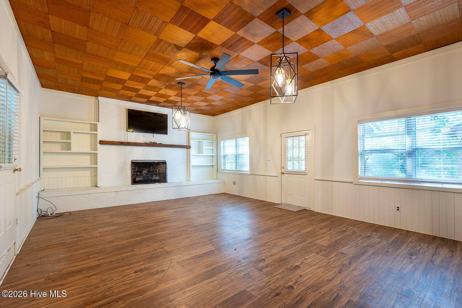 511 W 4th Street Property Photo 9