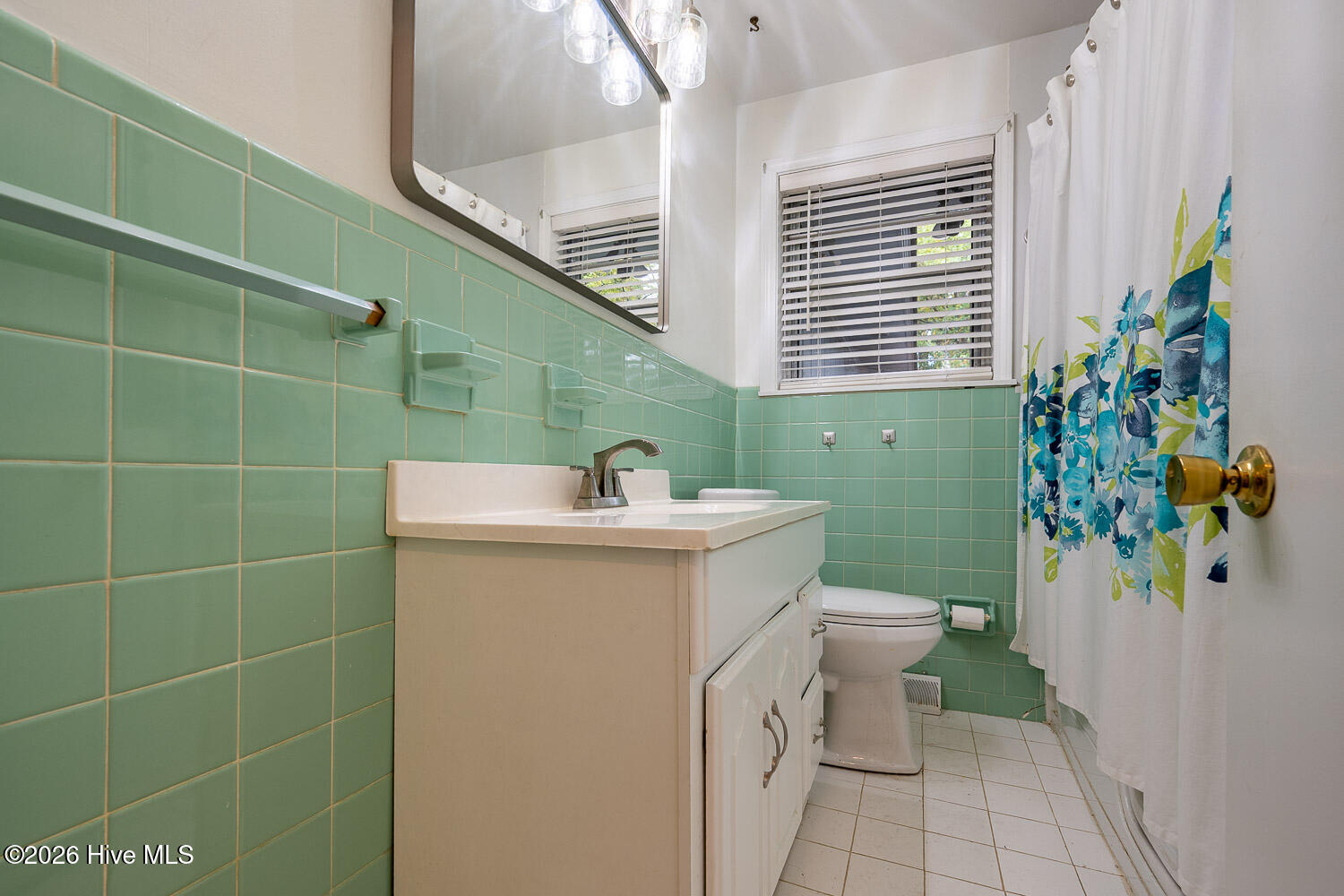 511 W 4th Street Property Photo 16