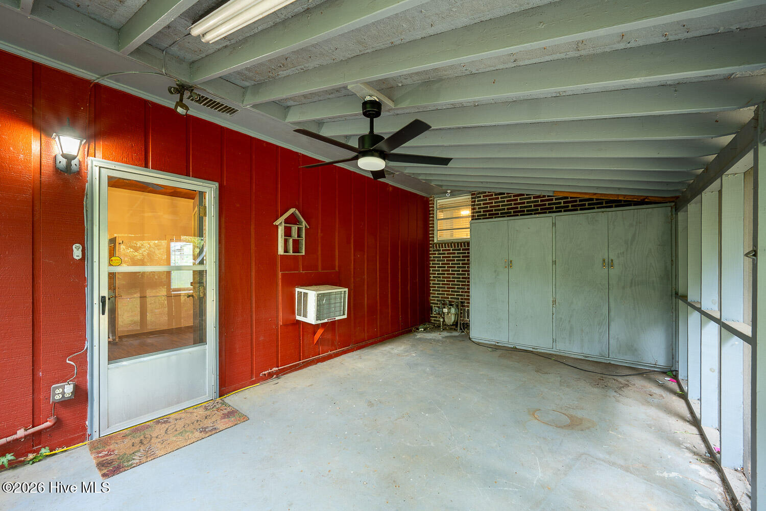 511 W 4th Street Property Photo 20
