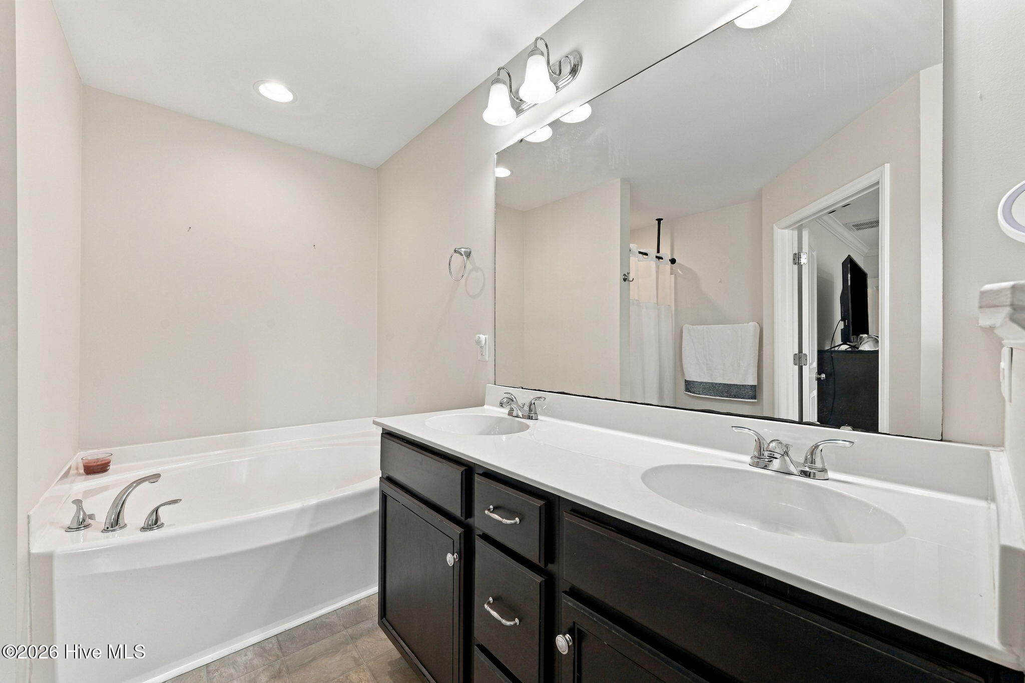 304 Lynden Lane Property Photo 28