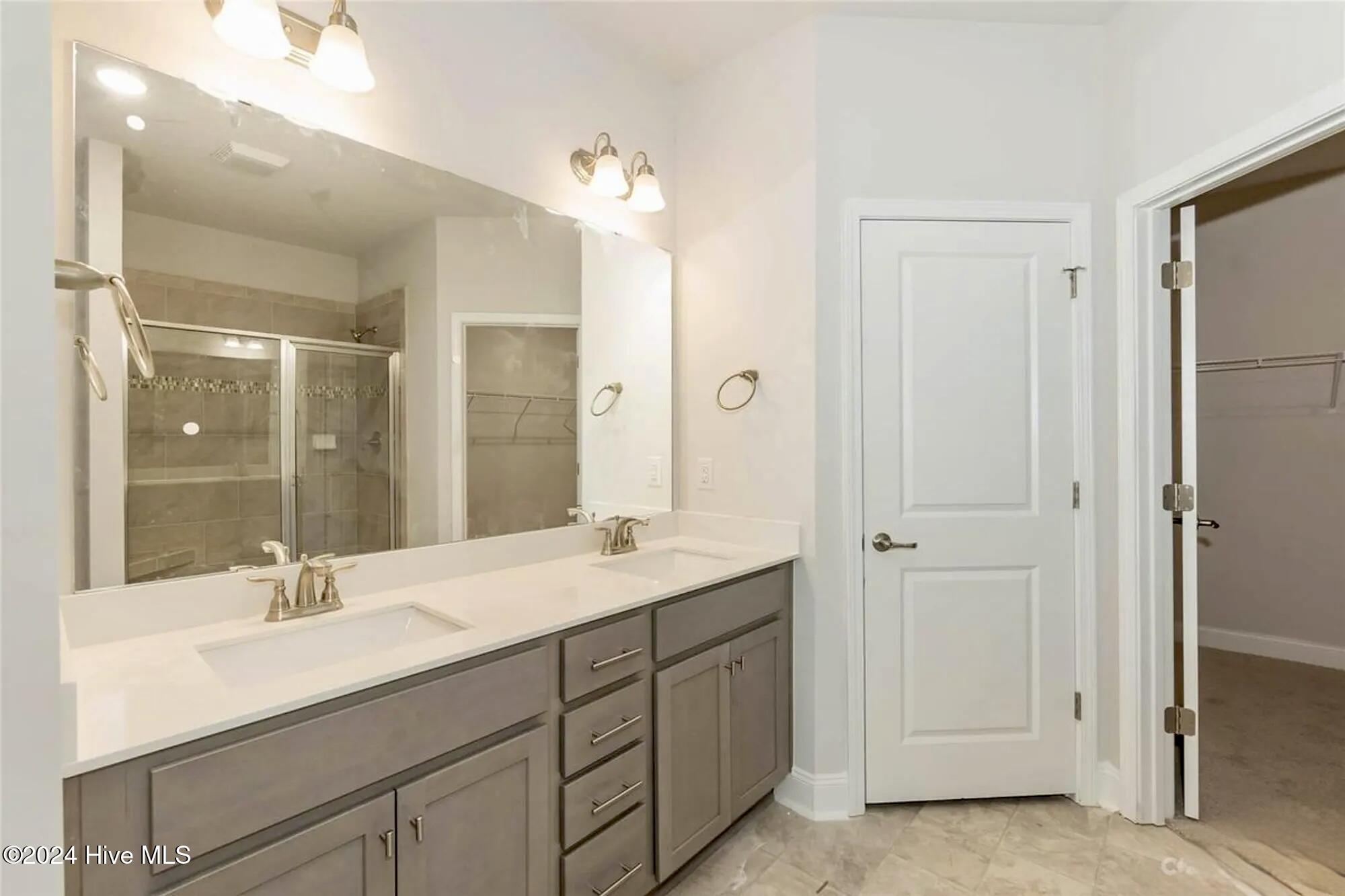 180 Seashore Street Property Photo 18