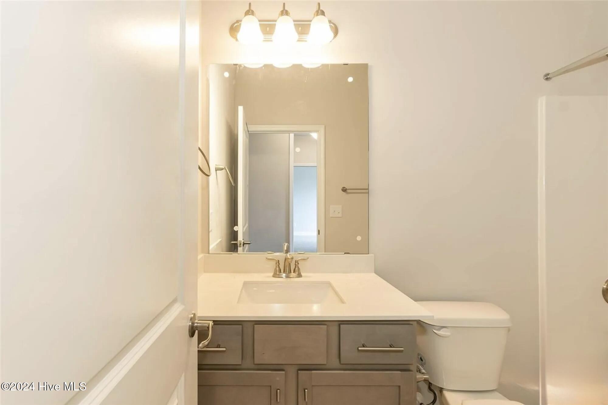 180 Seashore Street Property Photo 20