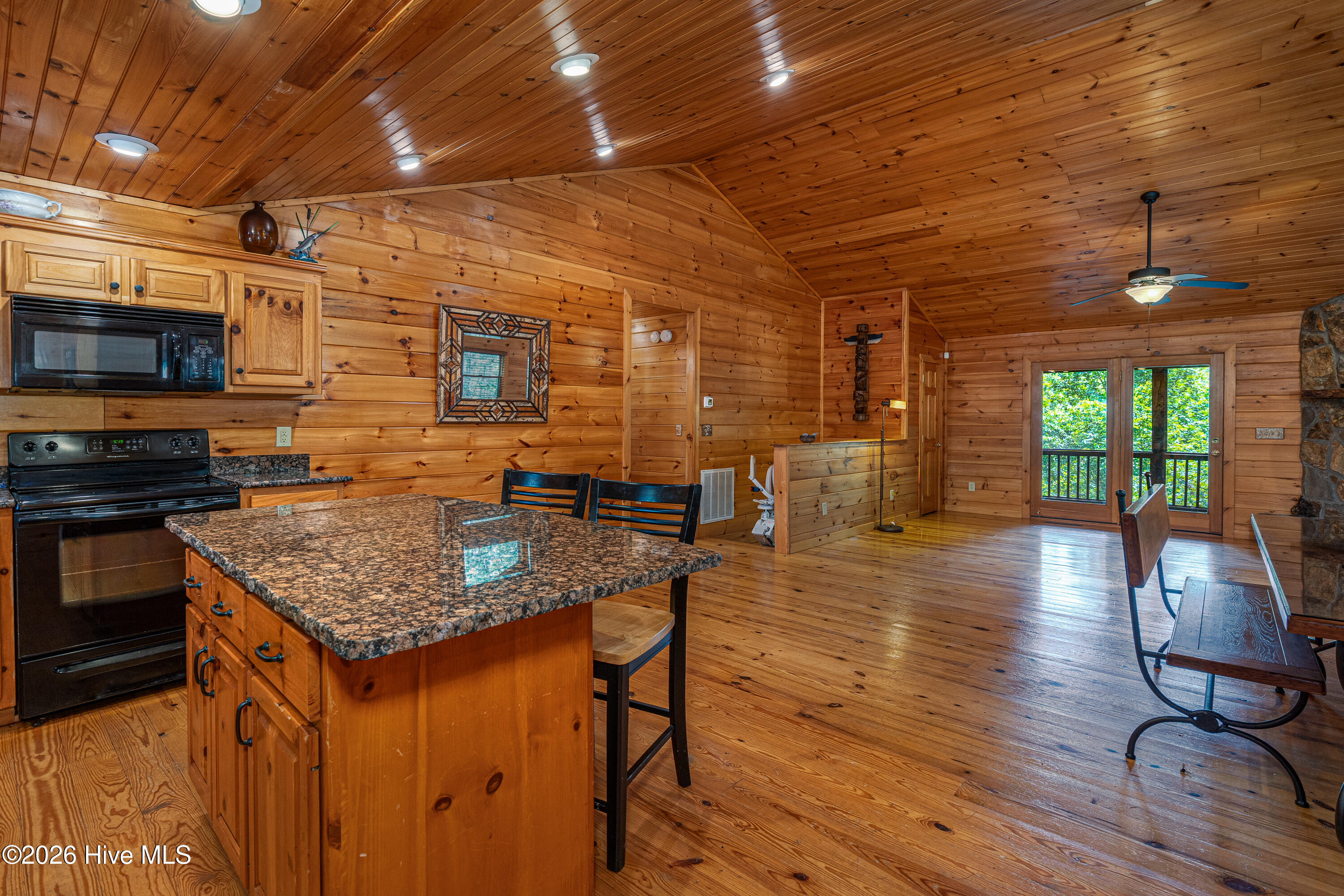 635 Brasstown View Road Property Photo 8