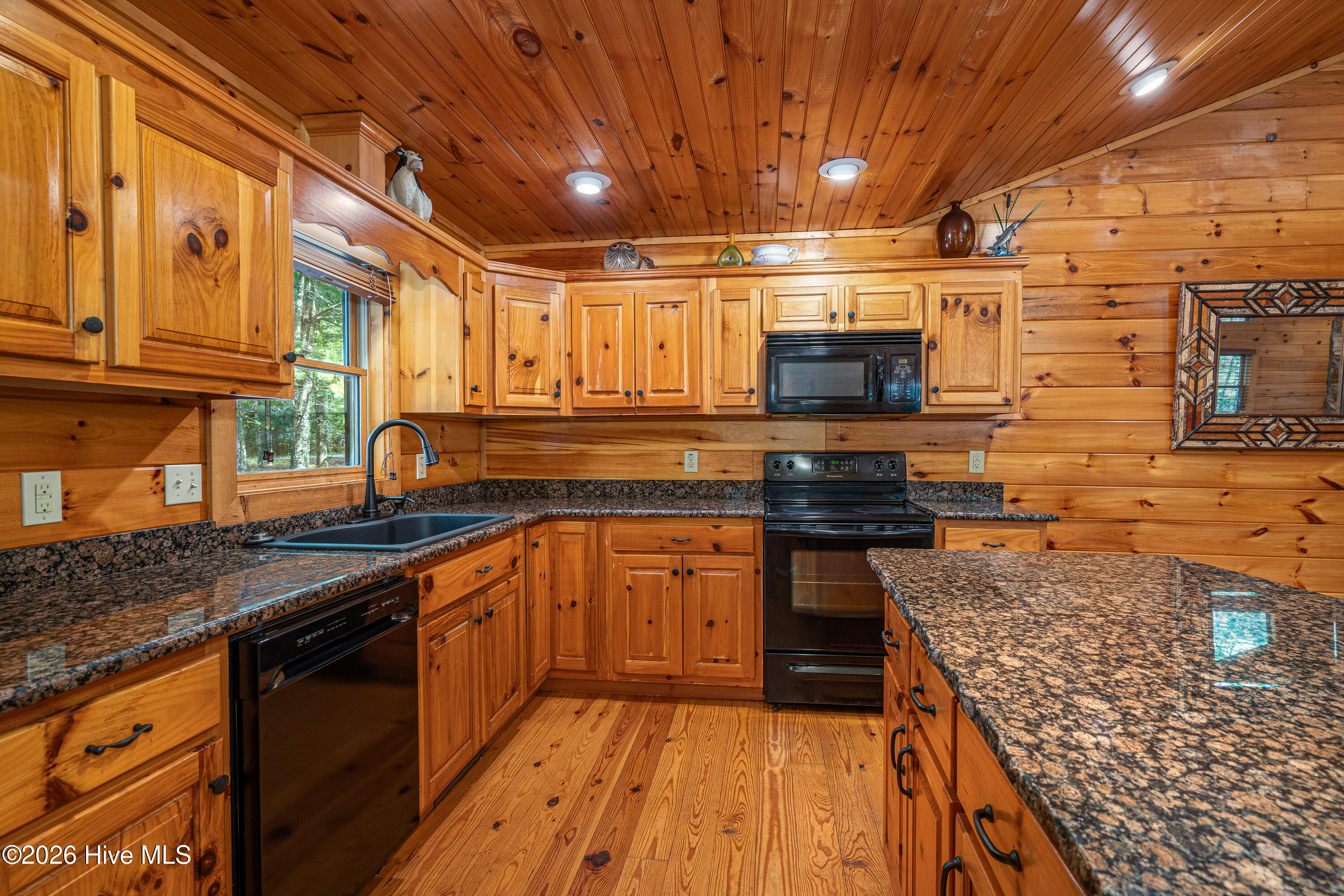 635 Brasstown View Road Property Photo 10