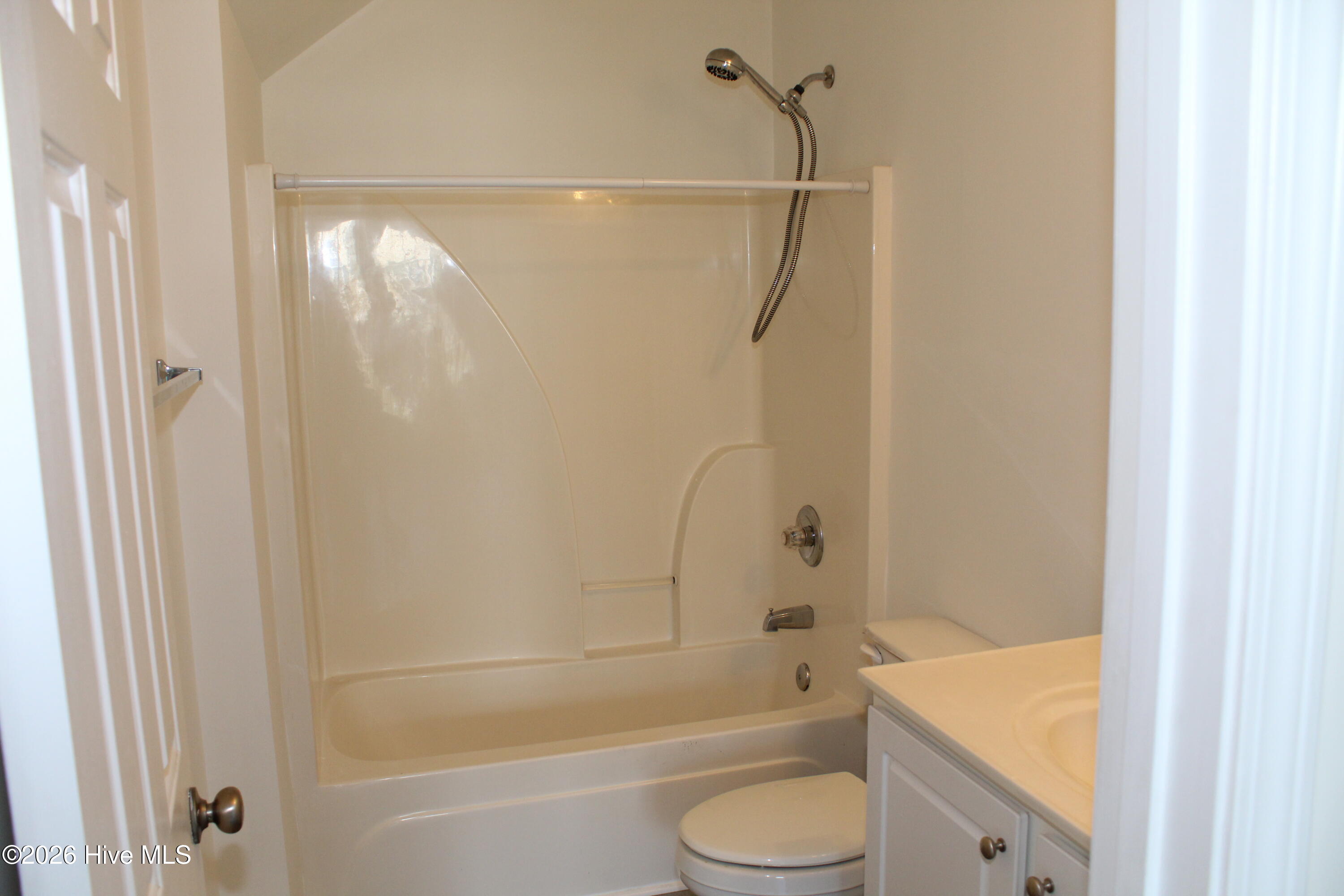 132 Cobblers Circle Property Photo 6