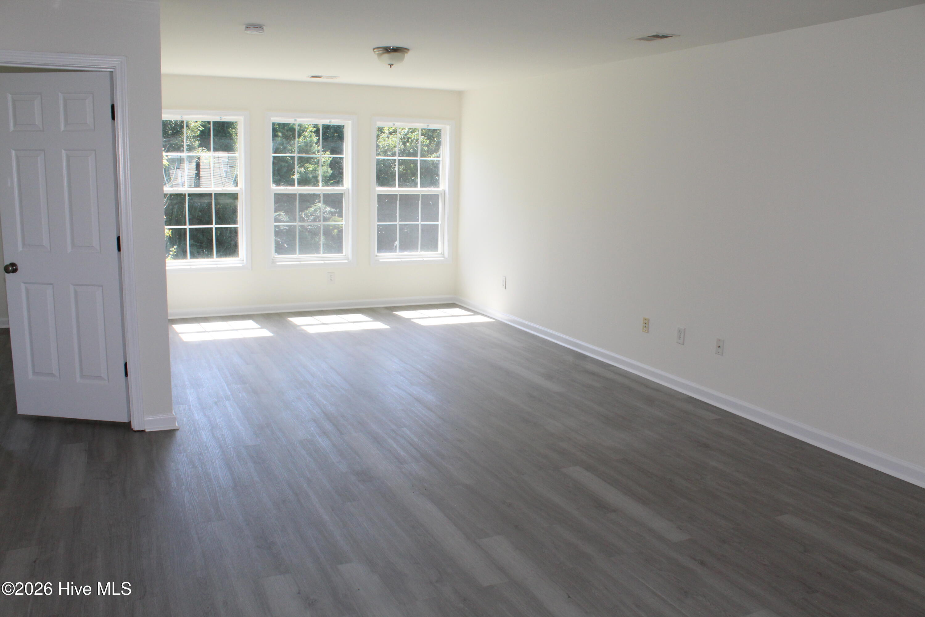 132 Cobblers Circle Property Photo 9