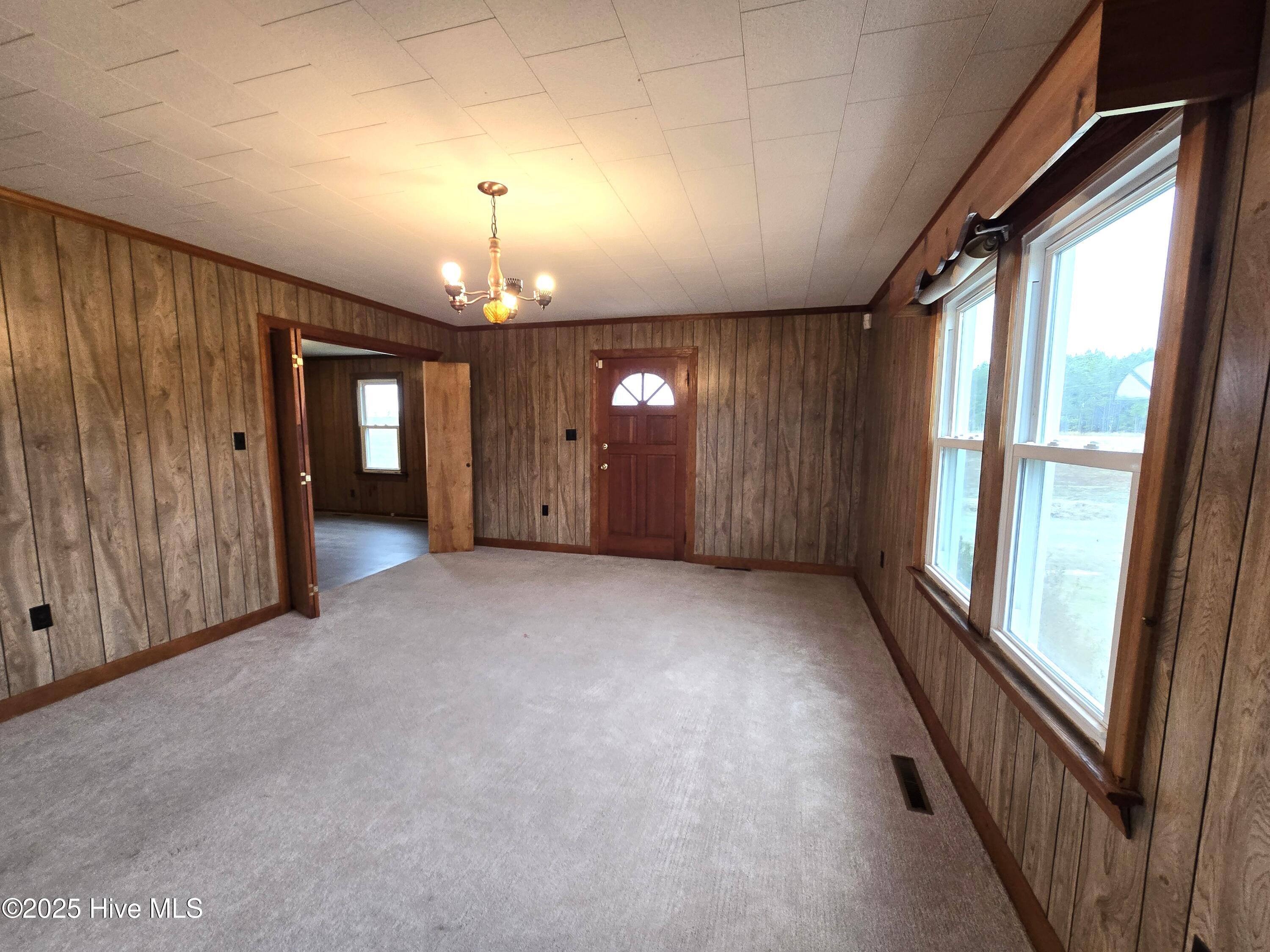486 Folly Road Property Photo 2