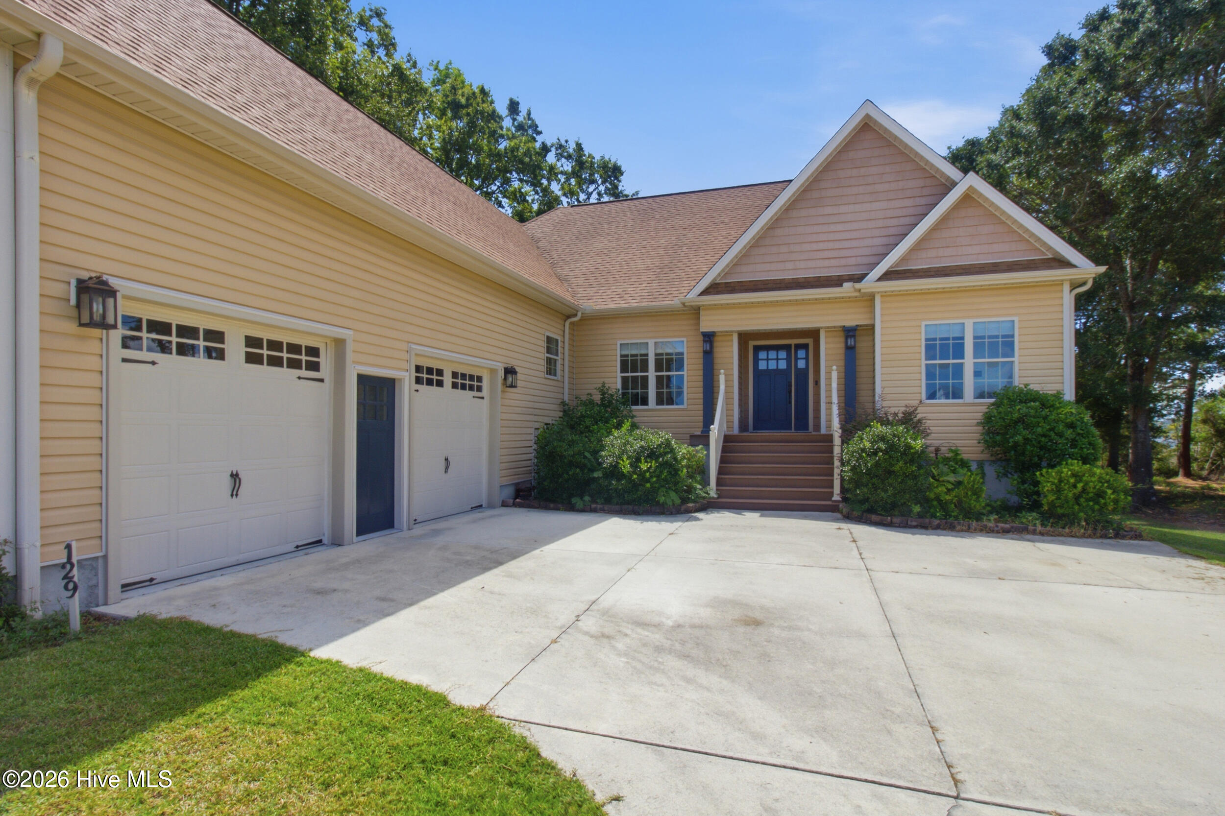 129 Deepwater Drive Property Photo 2