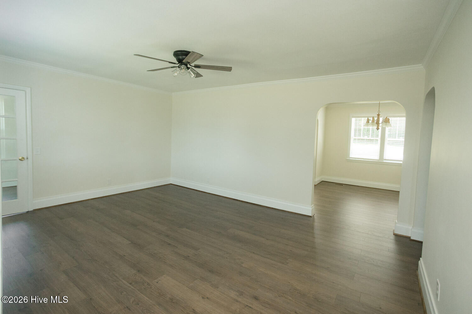 201 E Arlington Heights Property Photo 7