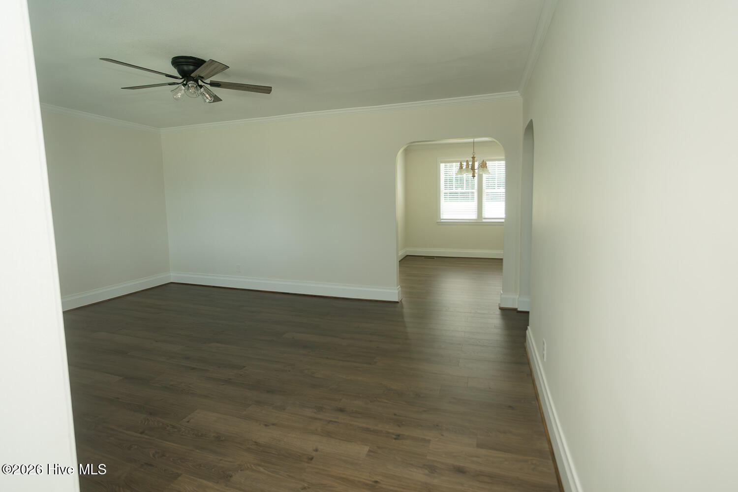 201 E Arlington Heights Property Photo 8