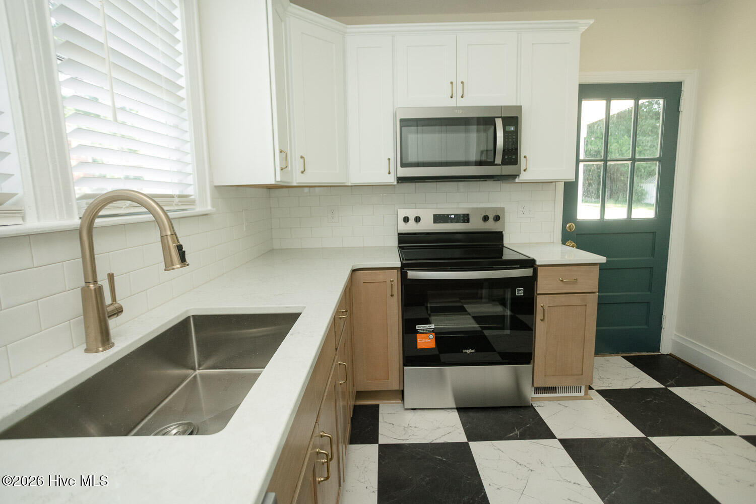 201 E Arlington Heights Property Photo 13