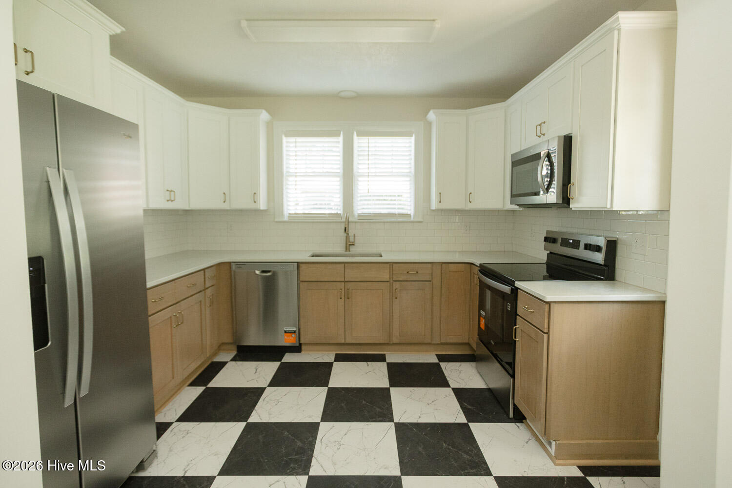201 E Arlington Heights Property Photo 15